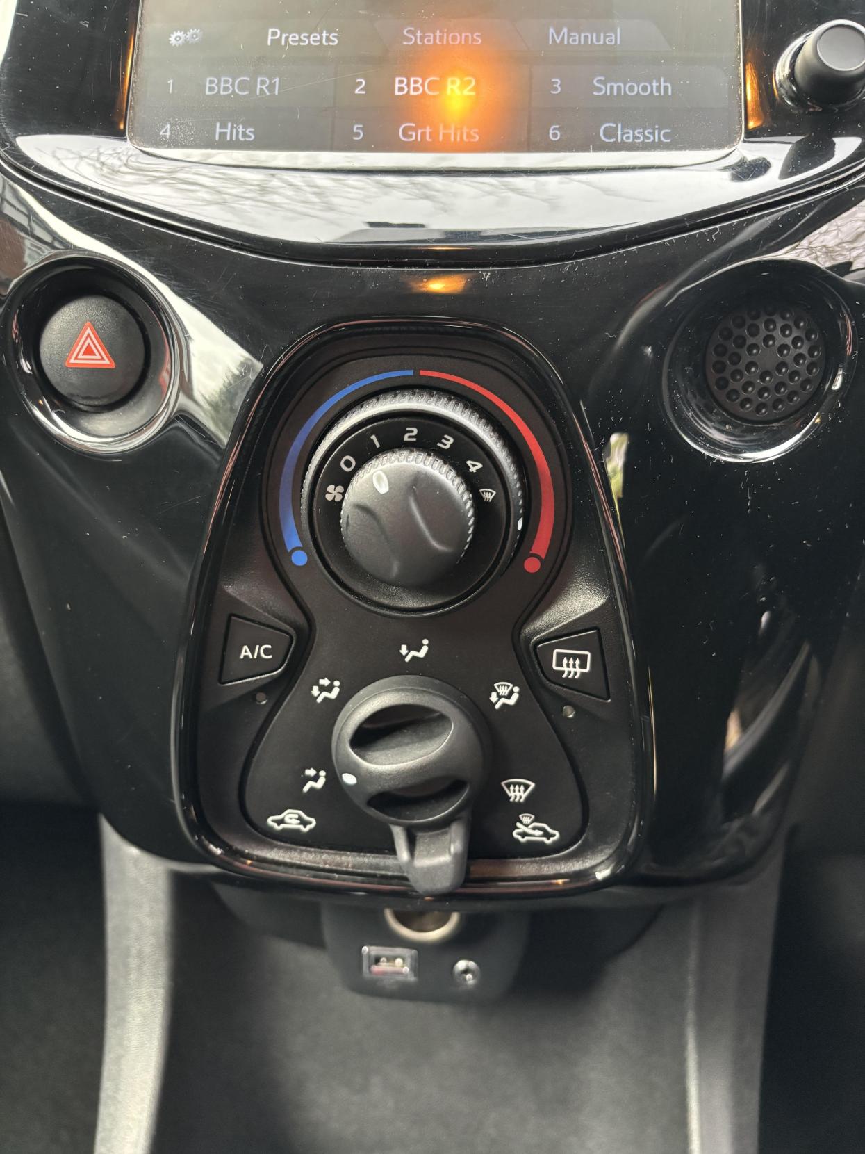 Citroen C1 1.0 VTi Flair Airscape 5dr Petrol ETG5 Euro 6 (Euro 6) (68 ps)