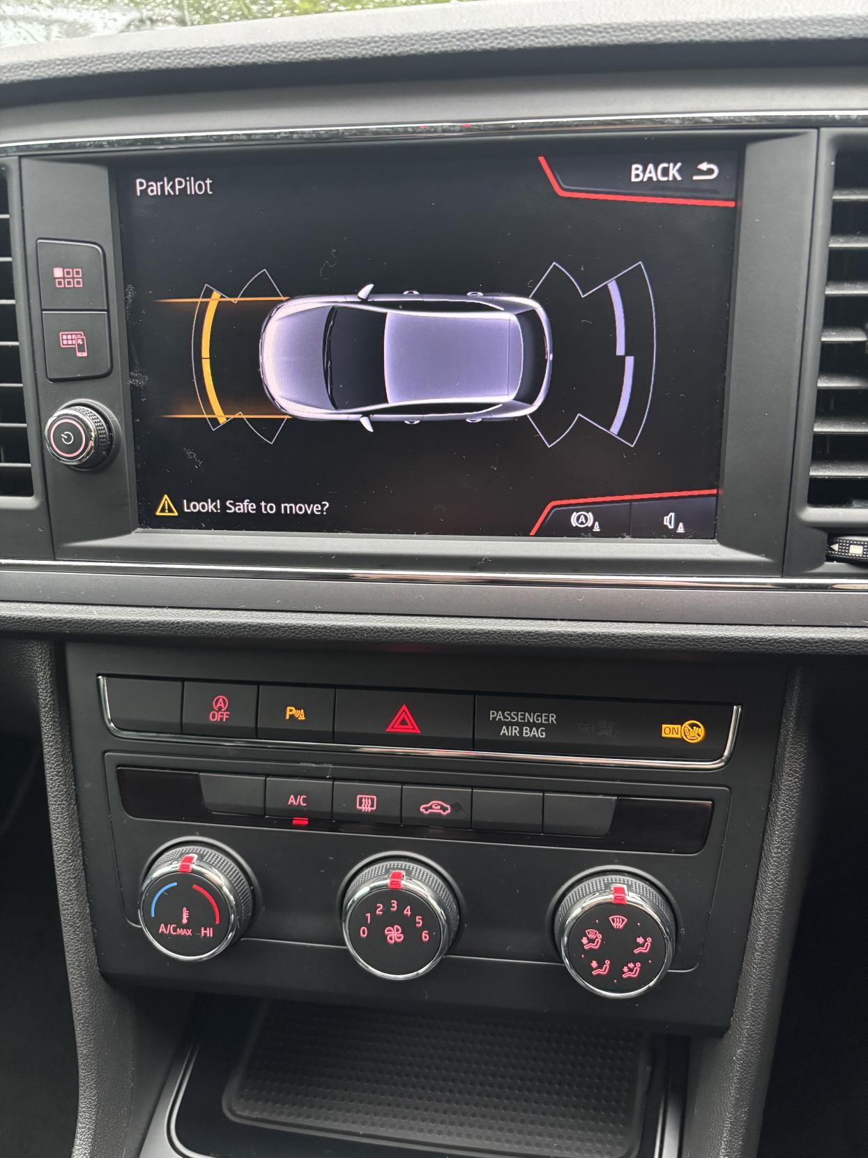 SEAT Leon 1.5 TSI EVO SE Dynamic Hatchback 5dr Petrol Manual Euro 6 (s/s) (130 ps)