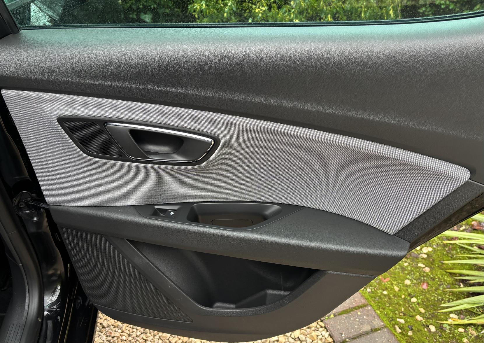 SEAT Leon 1.5 TSI EVO SE Dynamic Hatchback 5dr Petrol Manual Euro 6 (s/s) (130 ps)