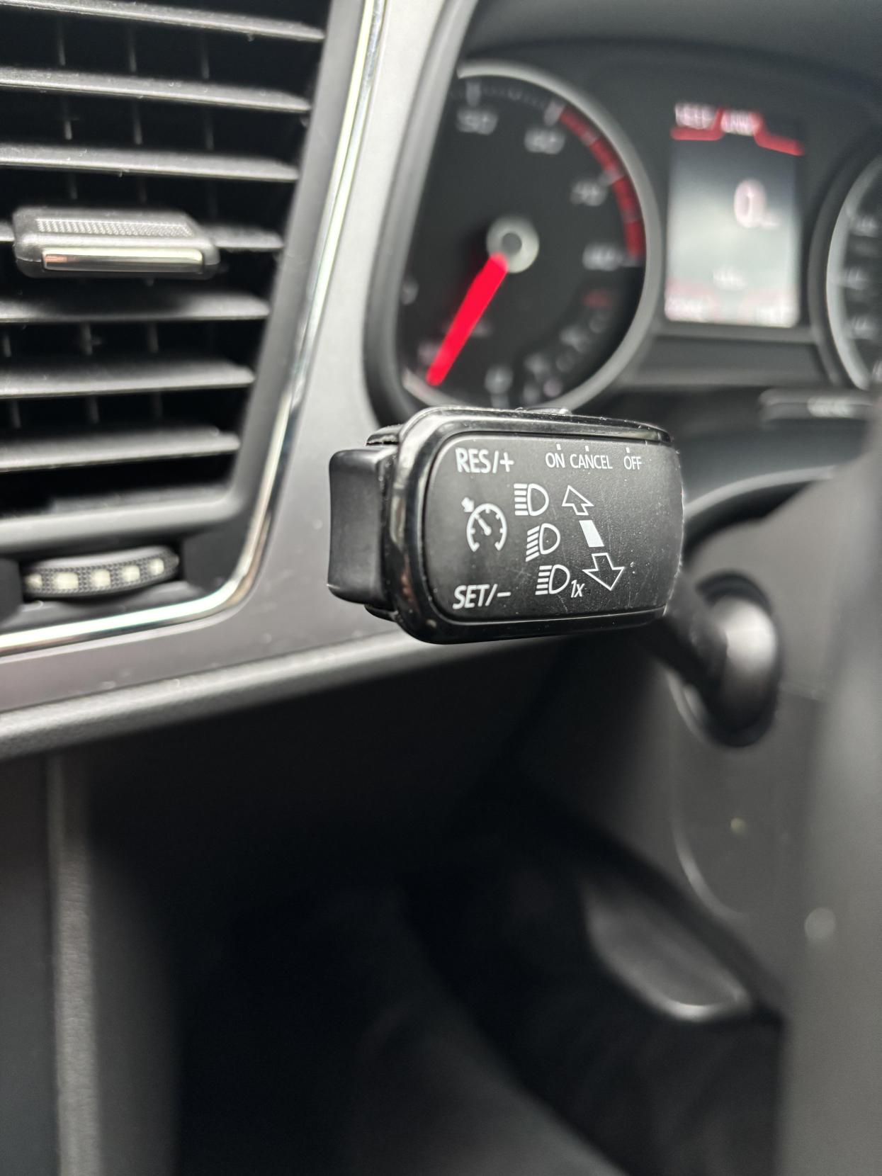 SEAT Leon 1.5 TSI EVO SE Dynamic Hatchback 5dr Petrol Manual Euro 6 (s/s) (130 ps)