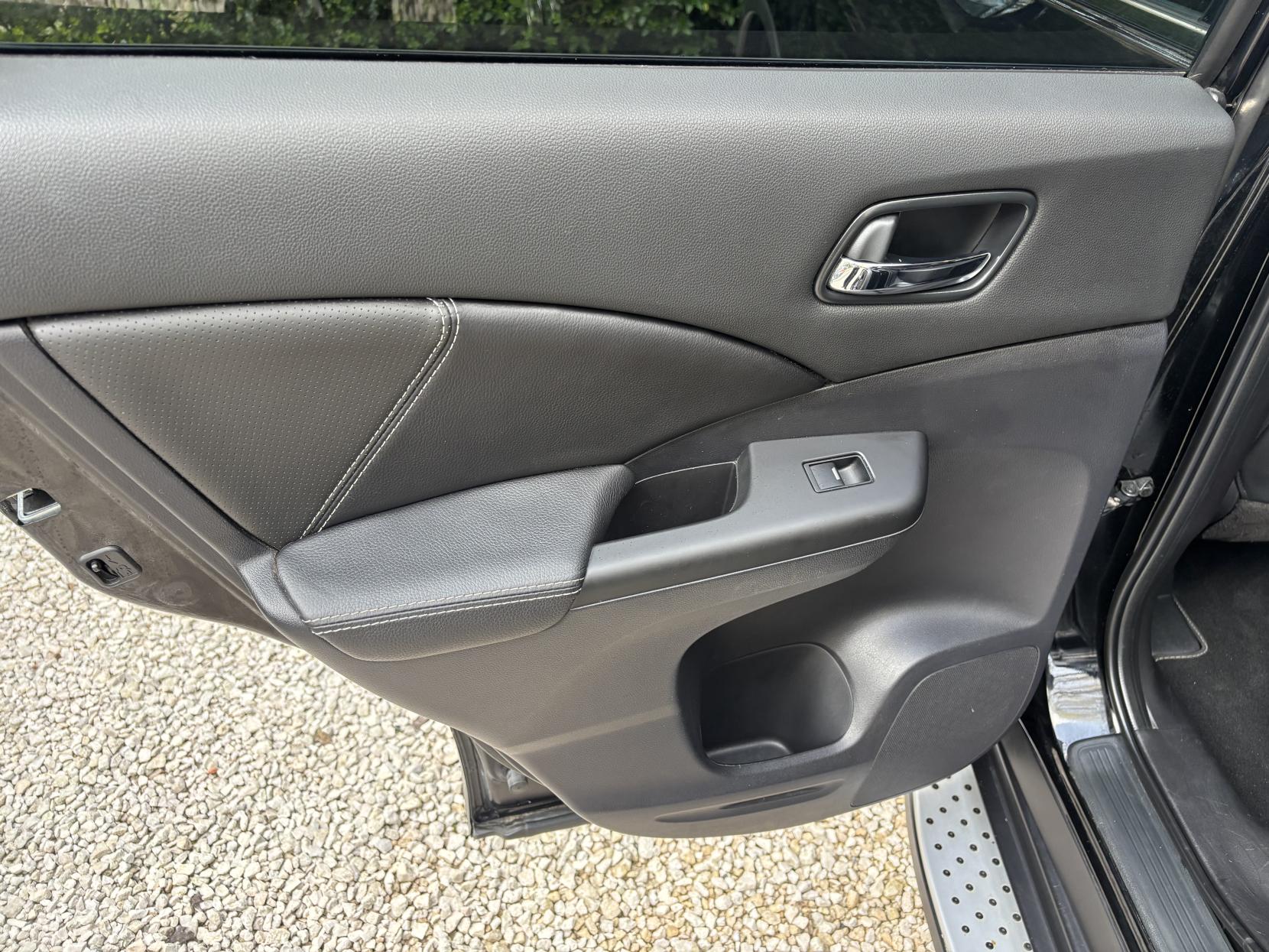 Honda CR-V 1.6 i-DTEC Black Edition SUV 5dr Diesel Manual 4WD Euro 6 (s/s) (160 ps)