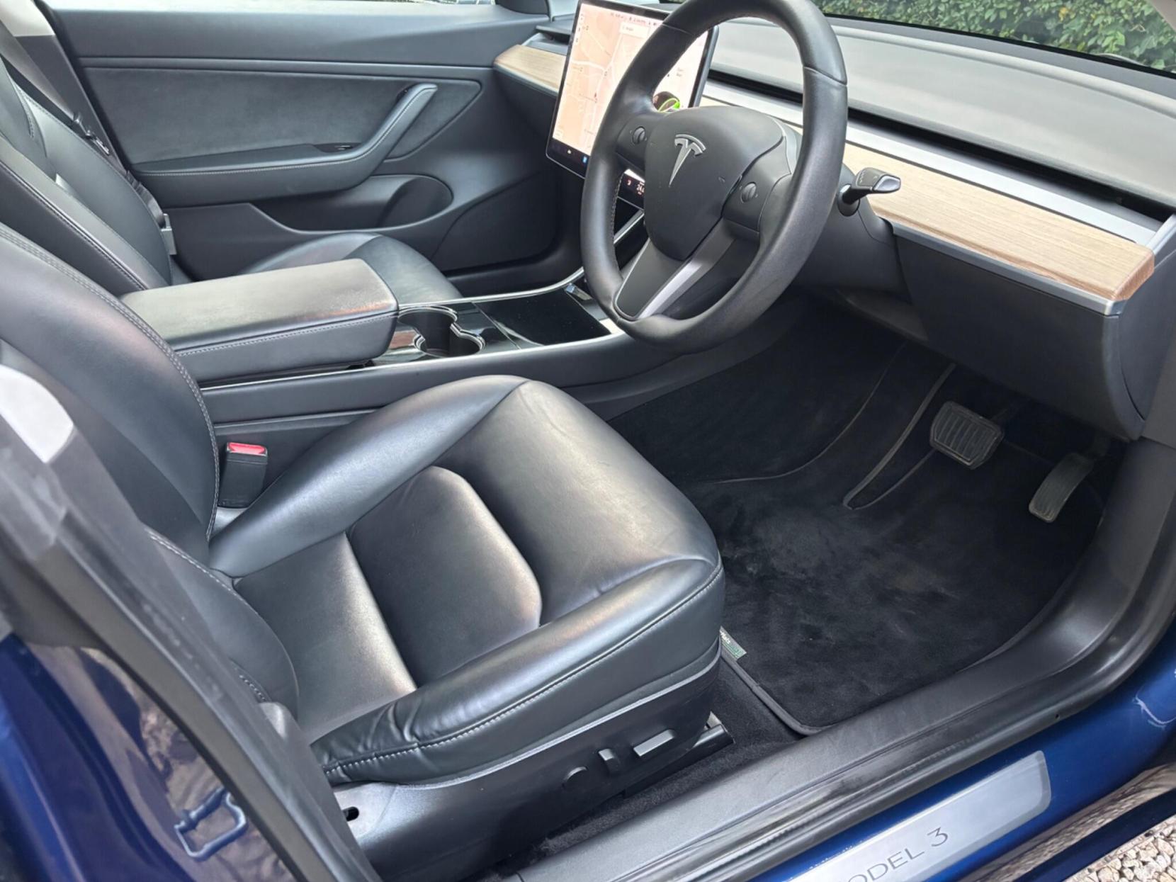 Tesla Model 3 Standard Range Plus Saloon 4dr Electric Auto RWD (241 bhp)