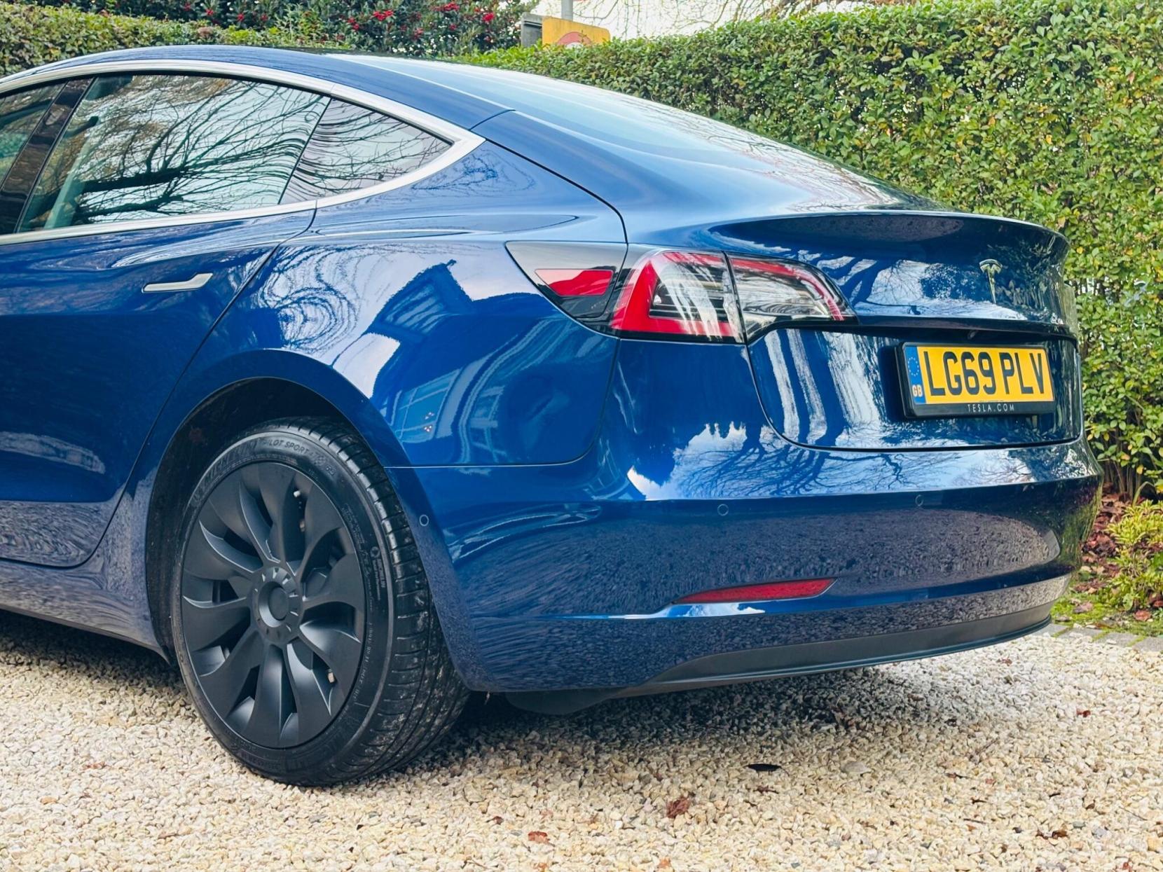 Tesla Model 3 Standard Range Plus Saloon 4dr Electric Auto RWD (241 bhp)