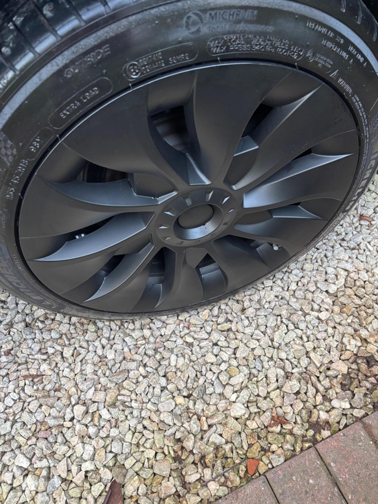 Tesla Model 3 Standard Range Plus Saloon 4dr Electric Auto RWD (241 bhp)