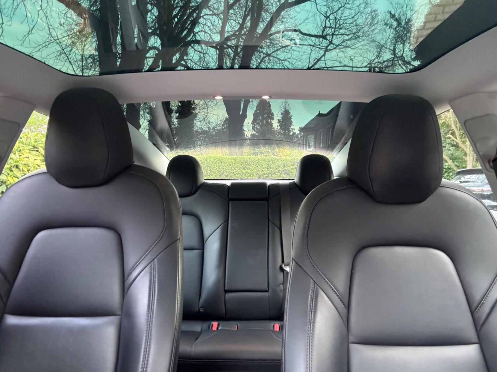 Tesla Model 3 Standard Range Plus Saloon 4dr Electric Auto RWD (241 bhp)