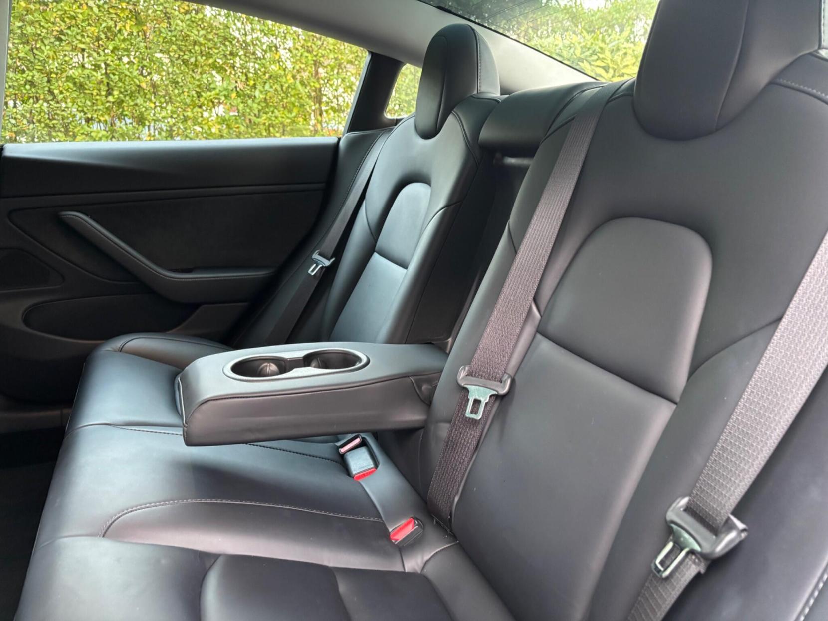 Tesla Model 3 Standard Range Plus Saloon 4dr Electric Auto RWD (241 bhp)