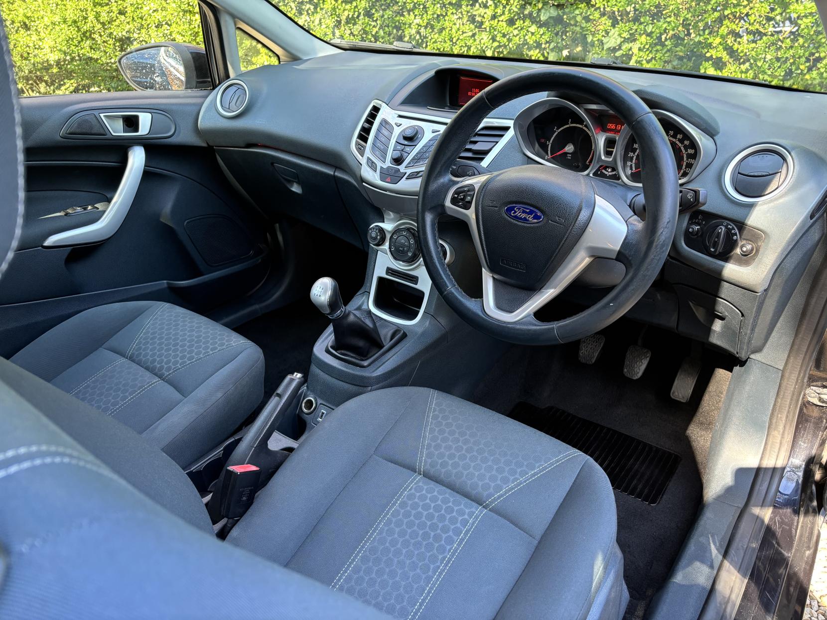 Ford Fiesta 1.25 Zetec Hatchback 3dr Petrol Manual Euro 5 (82 ps)