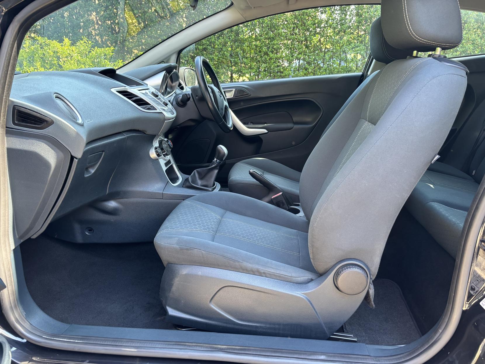 Ford Fiesta 1.25 Zetec Hatchback 3dr Petrol Manual Euro 5 (82 ps)