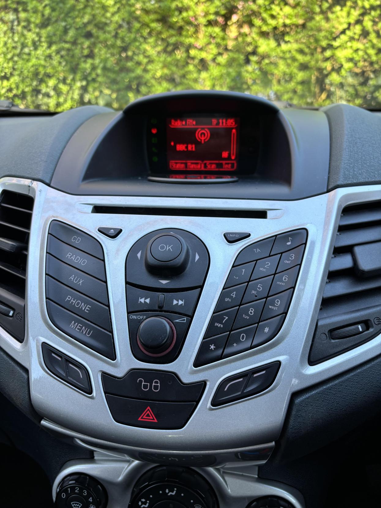 Ford Fiesta 1.25 Zetec Hatchback 3dr Petrol Manual Euro 5 (82 ps)