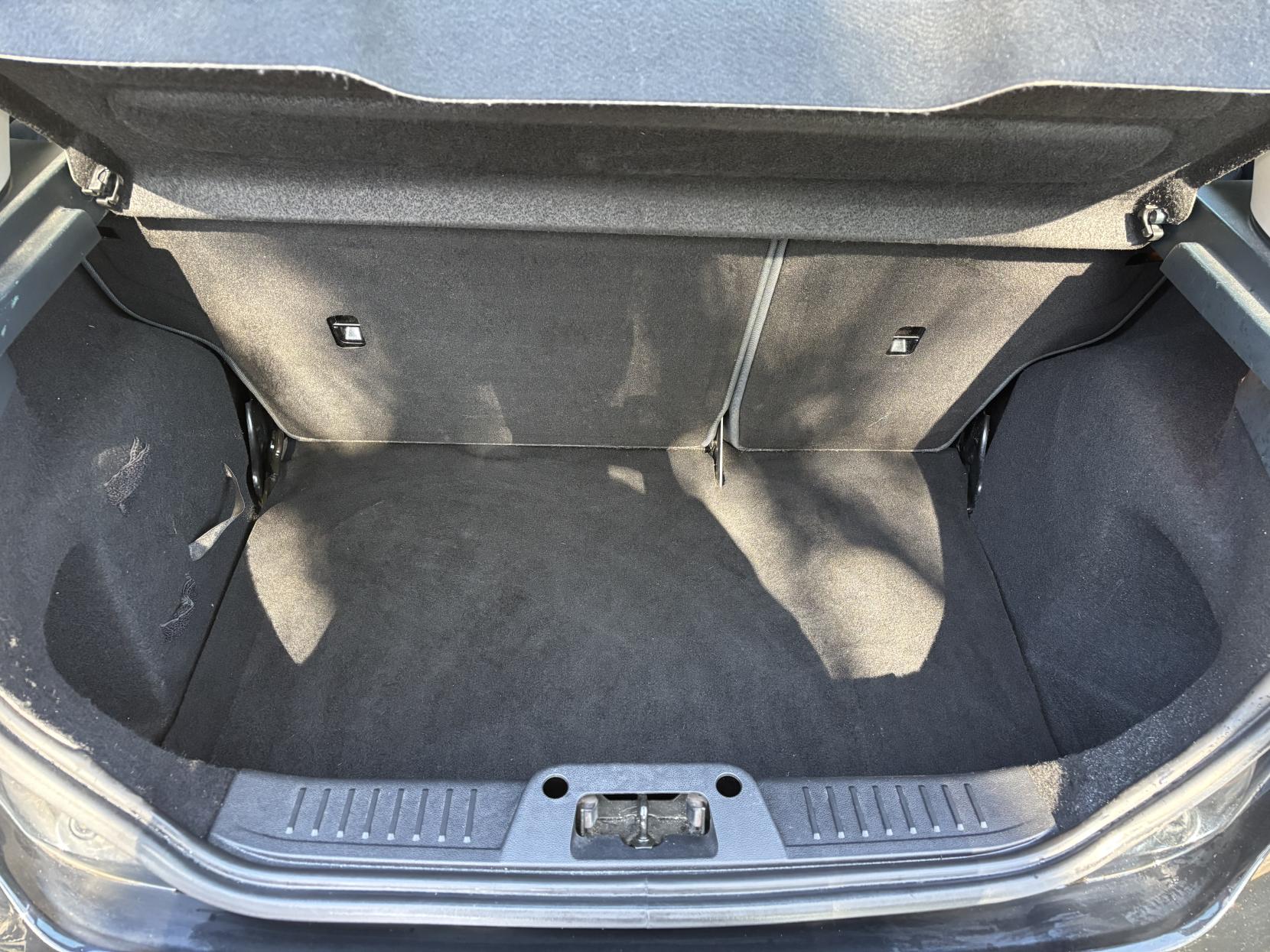 Ford Fiesta 1.25 Zetec Hatchback 3dr Petrol Manual Euro 5 (82 ps)