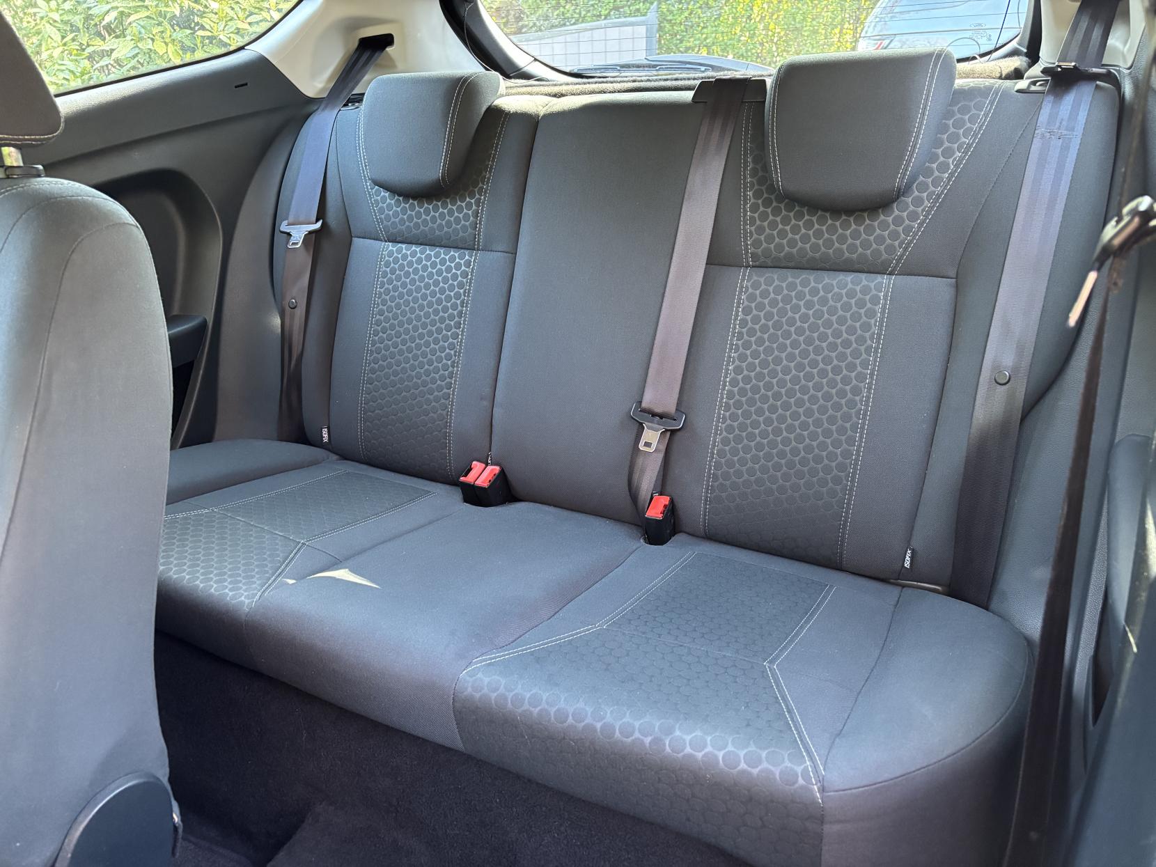 Ford Fiesta 1.25 Zetec Hatchback 3dr Petrol Manual Euro 5 (82 ps)