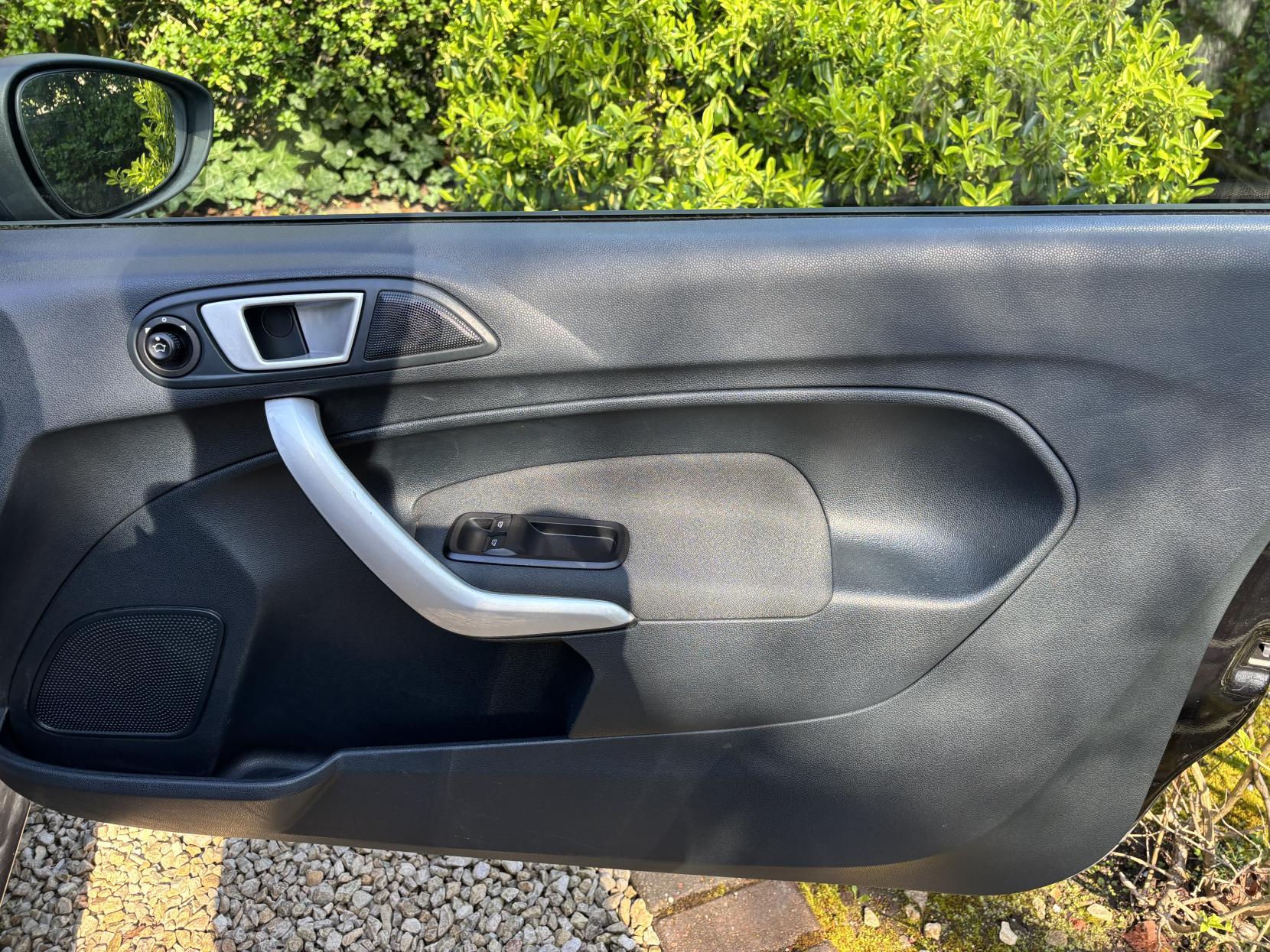 Ford Fiesta 1.25 Zetec Hatchback 3dr Petrol Manual Euro 5 (82 ps)