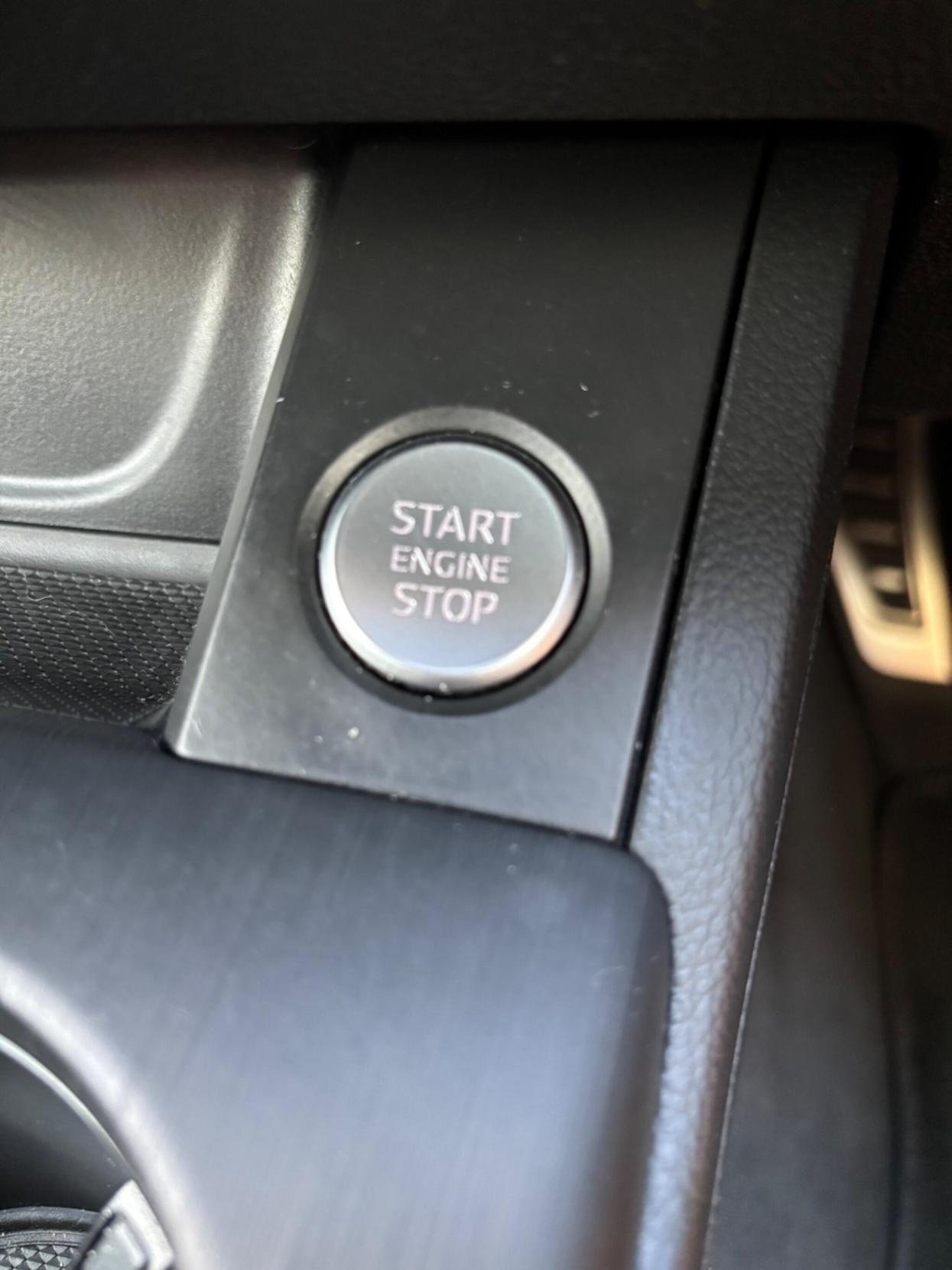 Audi A4 Avant 2.0 TDI ultra S line Estate 5dr Diesel S Tronic Euro 6 (s/s) (190 ps)