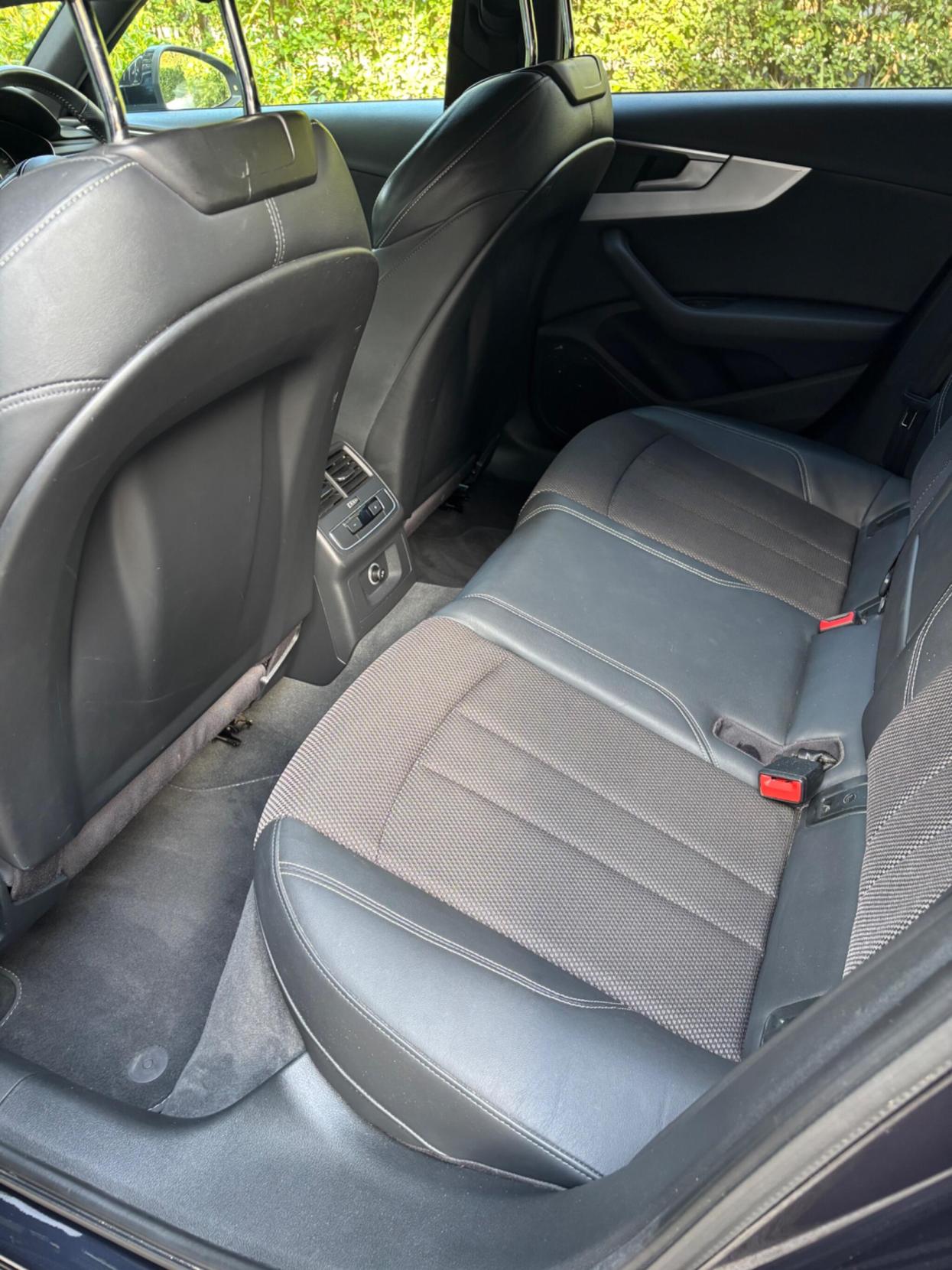 Audi A4 Avant 2.0 TDI ultra S line Estate 5dr Diesel S Tronic Euro 6 (s/s) (190 ps)