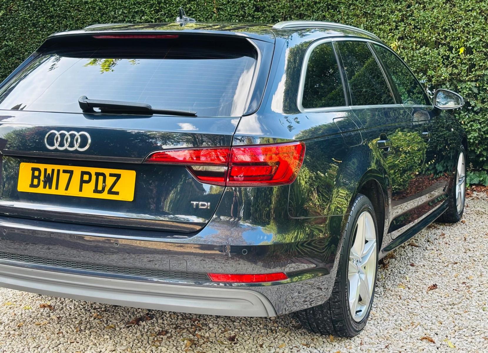 Audi A4 Avant 2.0 TDI ultra S line Estate 5dr Diesel S Tronic Euro 6 (s/s) (190 ps)