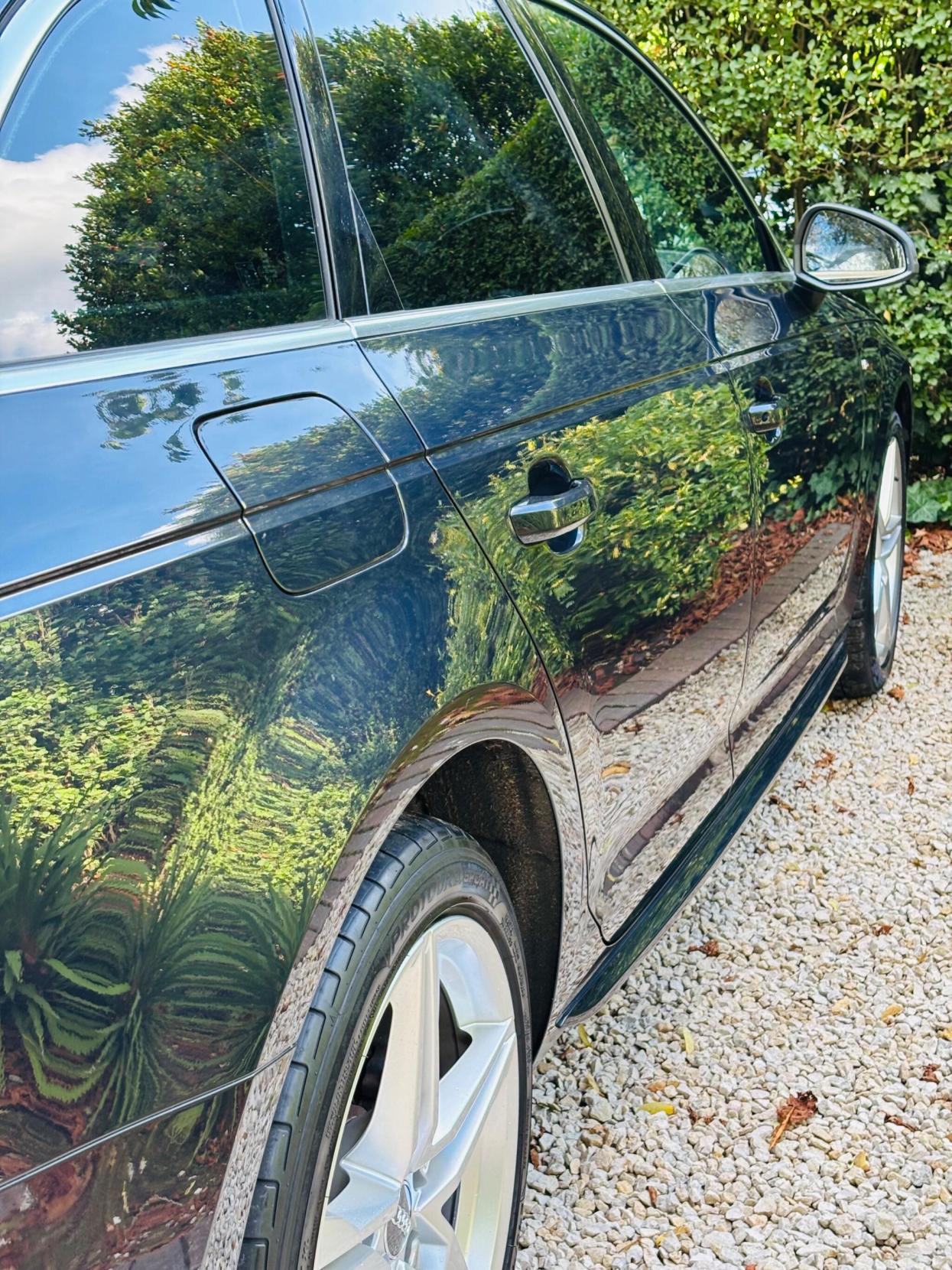 Audi A4 Avant 2.0 TDI ultra S line Estate 5dr Diesel S Tronic Euro 6 (s/s) (190 ps)