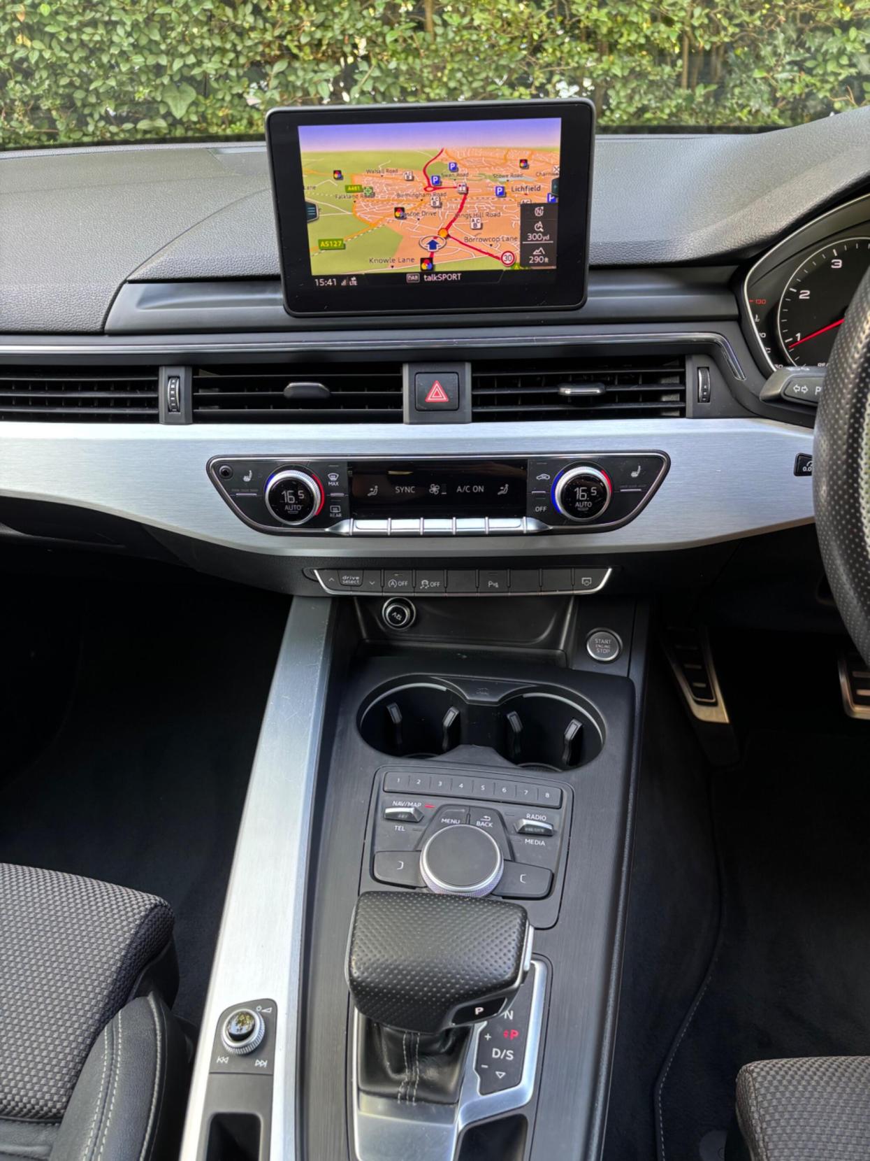 Audi A4 Avant 2.0 TDI ultra S line Estate 5dr Diesel S Tronic Euro 6 (s/s) (190 ps)