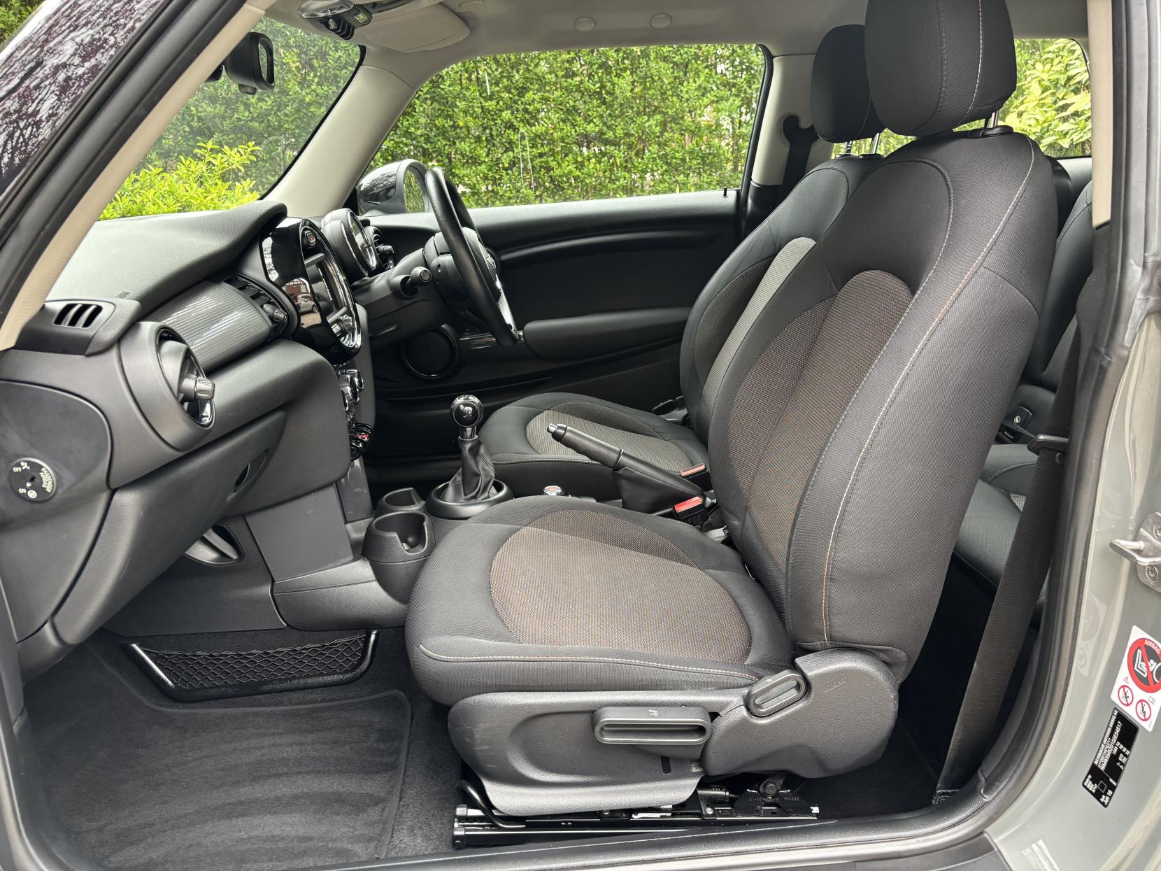 MINI Hatch 1.5 Cooper Hatchback 3dr Petrol Manual Euro 6 (s/s) (136 ps)