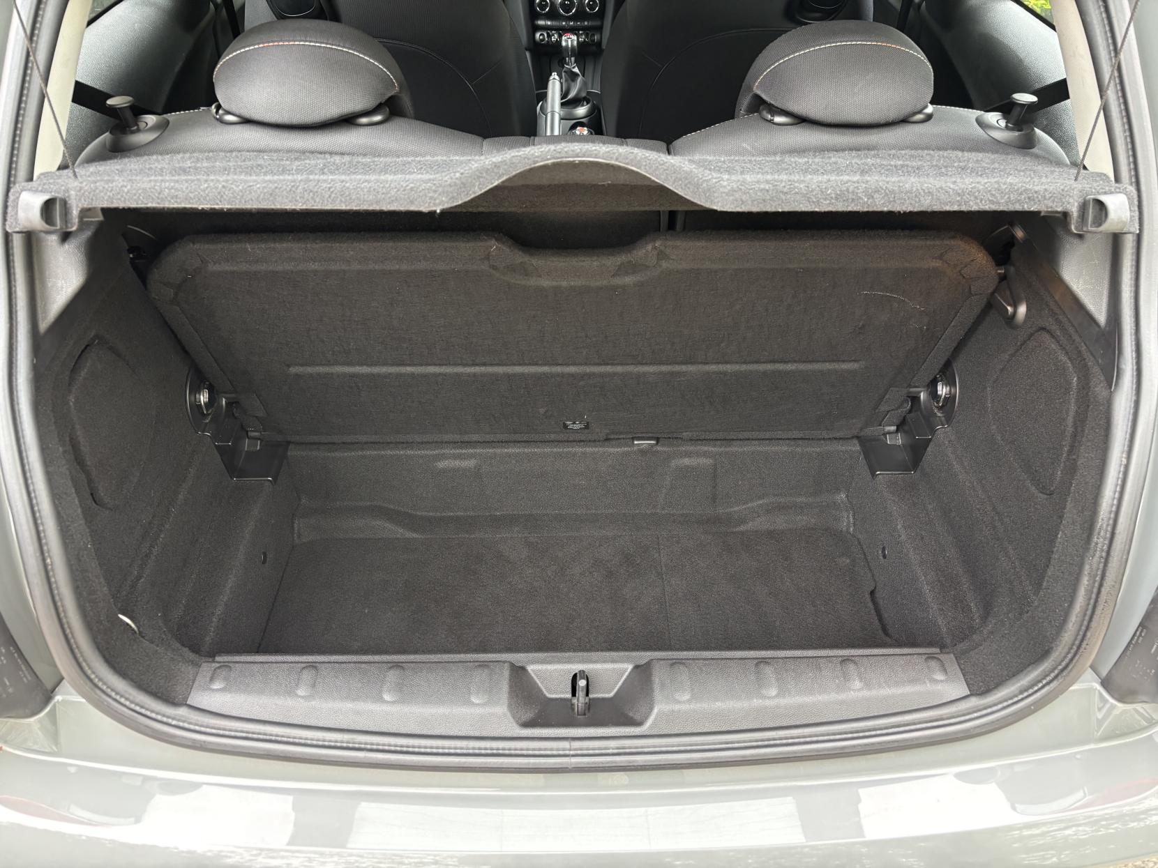 MINI Hatch 1.5 Cooper Hatchback 3dr Petrol Manual Euro 6 (s/s) (136 ps)