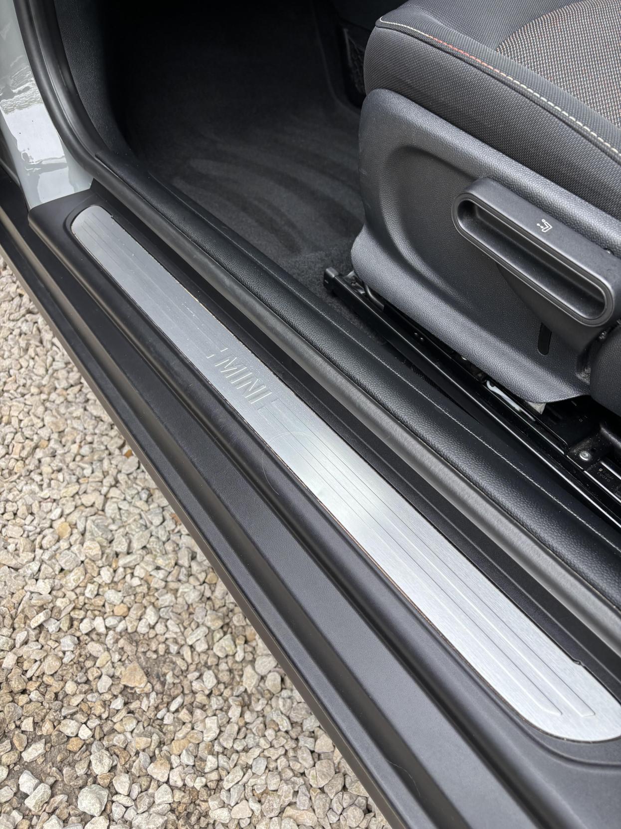 MINI Hatch 1.5 Cooper Hatchback 3dr Petrol Manual Euro 6 (s/s) (136 ps)