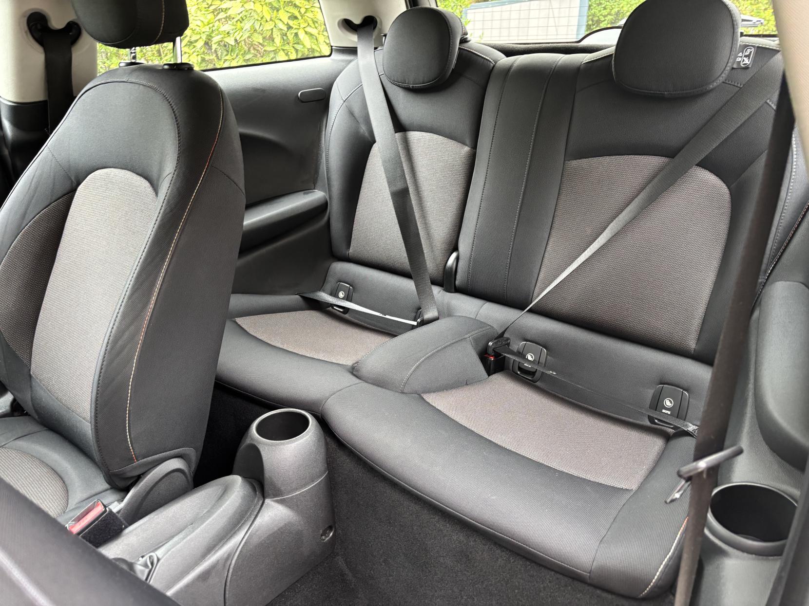 MINI Hatch 1.5 Cooper Hatchback 3dr Petrol Manual Euro 6 (s/s) (136 ps)