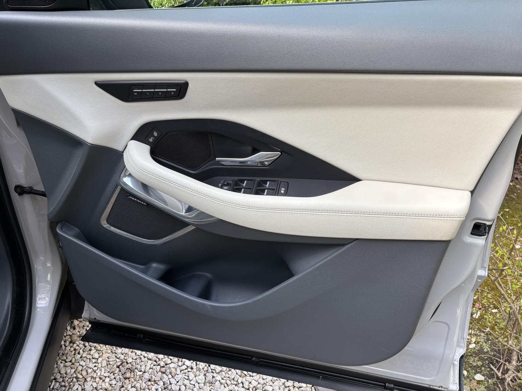 Jaguar E-PACE 2.0 P250 HSE SUV 5dr Petrol Auto AWD Euro 6 (s/s) (249 ps)