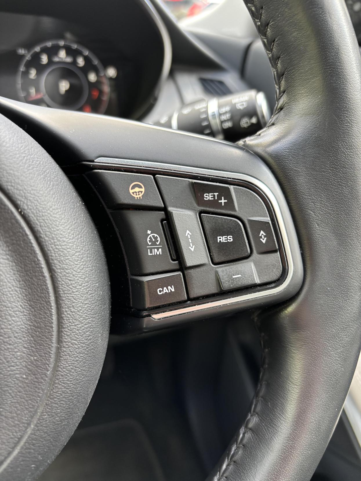 Jaguar E-PACE 2.0 P250 HSE SUV 5dr Petrol Auto AWD Euro 6 (s/s) (249 ps)