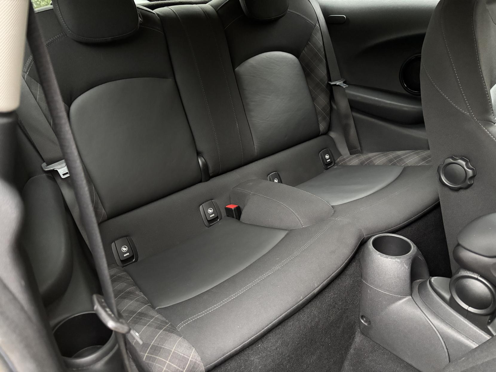 MINI Hatch 1.5 Cooper Hatchback 3dr Petrol Manual Euro 6 (s/s) (136 ps)