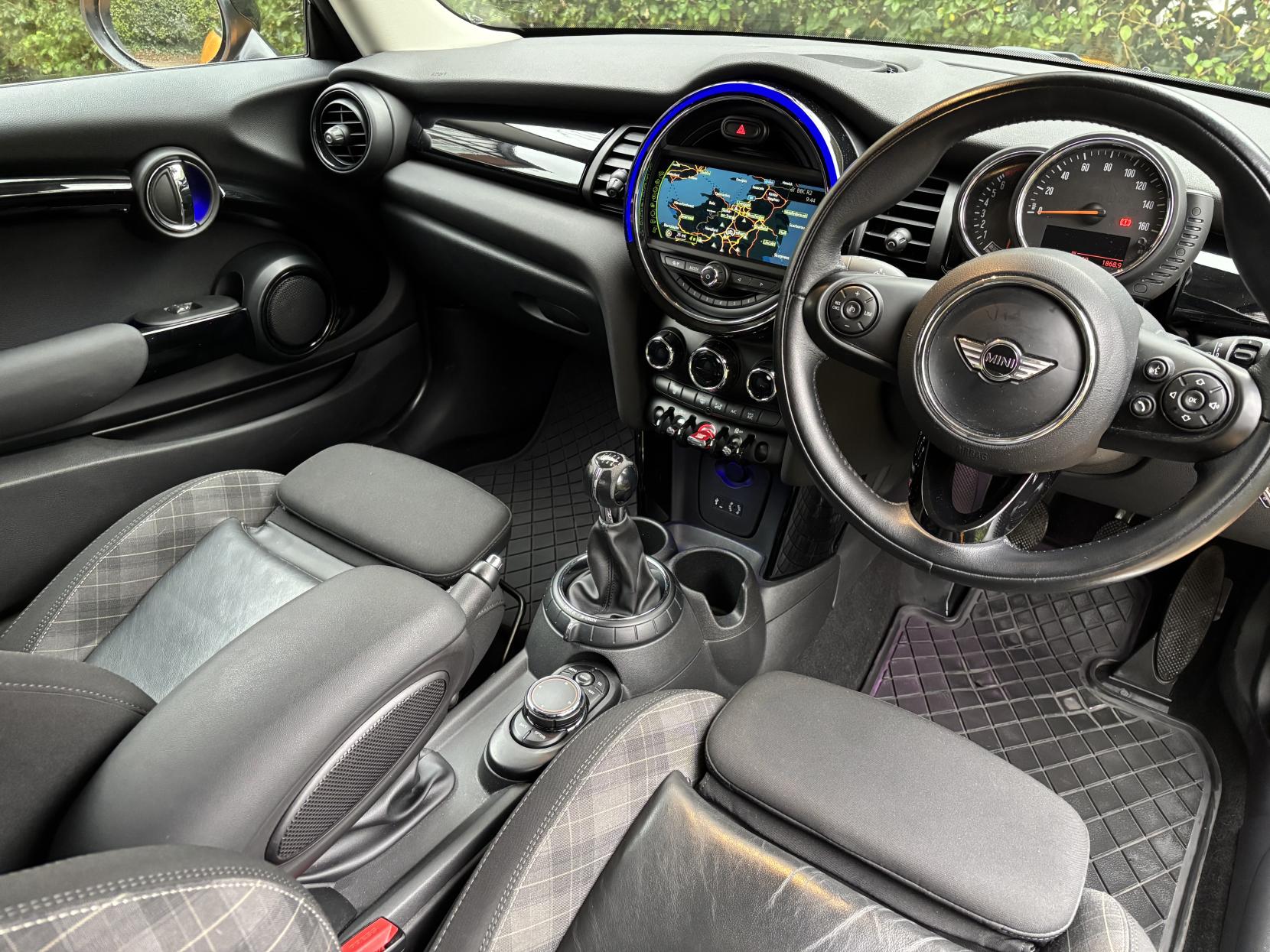 MINI Hatch 1.5 Cooper Hatchback 3dr Petrol Manual Euro 6 (s/s) (136 ps)