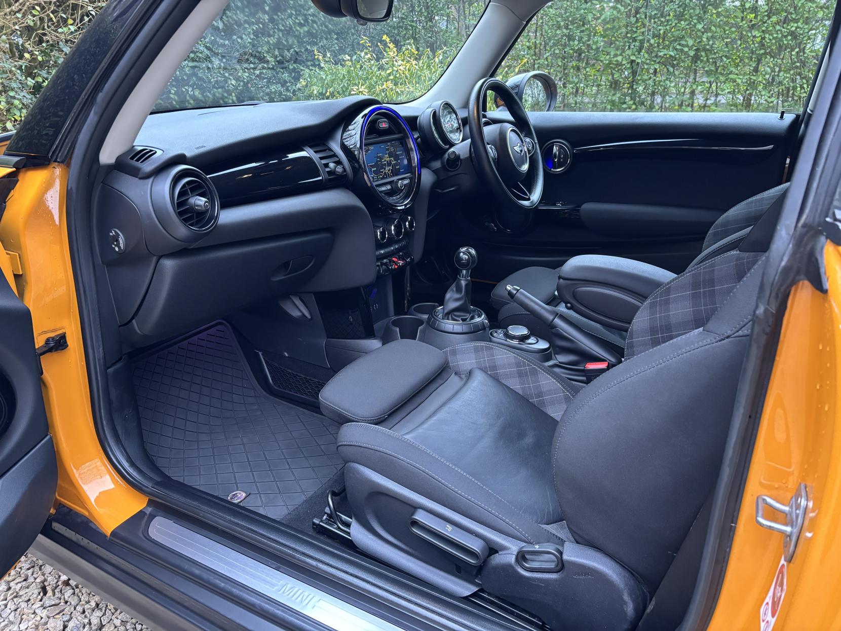 MINI Hatch 1.5 Cooper Hatchback 3dr Petrol Manual Euro 6 (s/s) (136 ps)