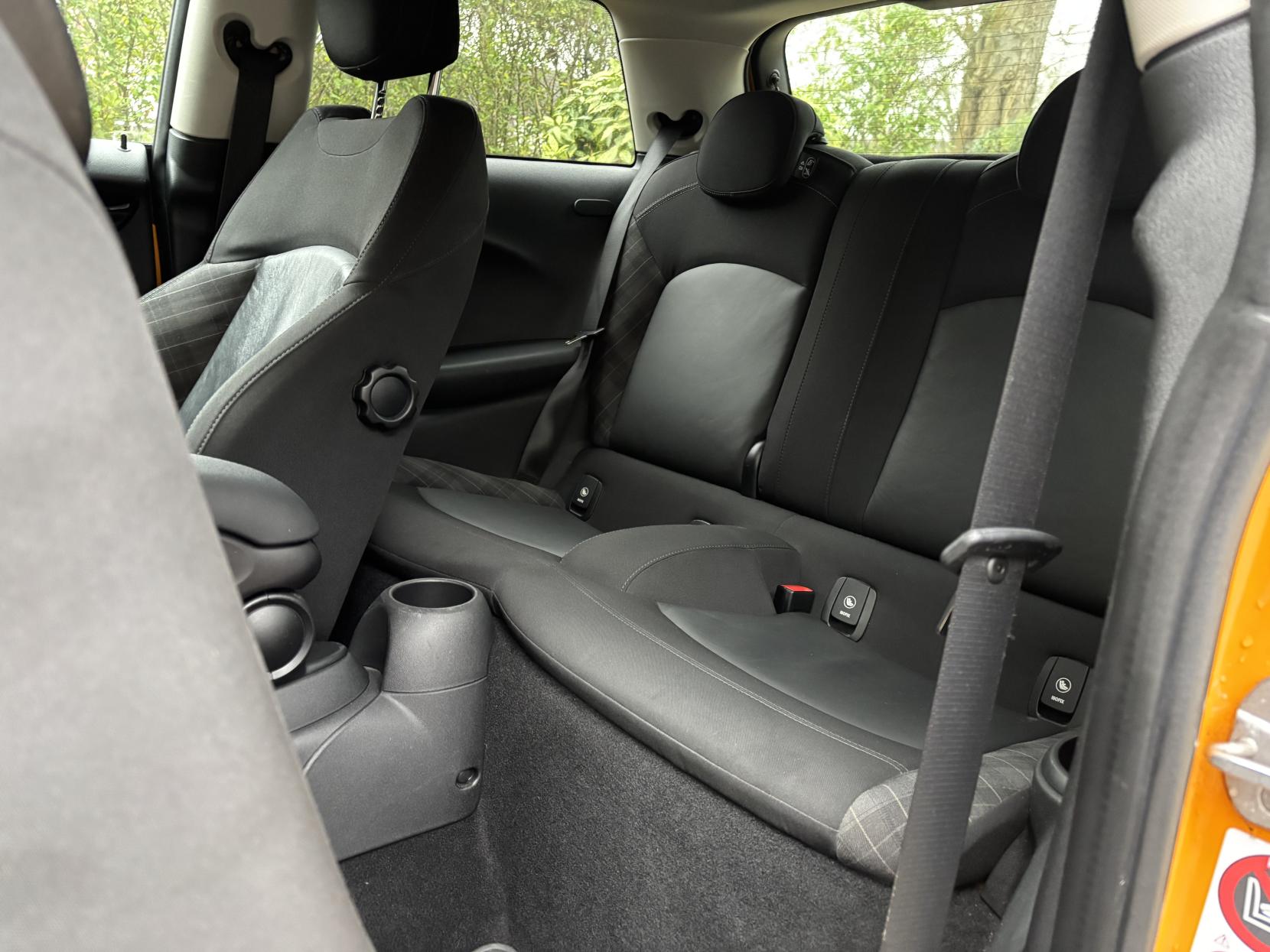 MINI Hatch 1.5 Cooper Hatchback 3dr Petrol Manual Euro 6 (s/s) (136 ps)