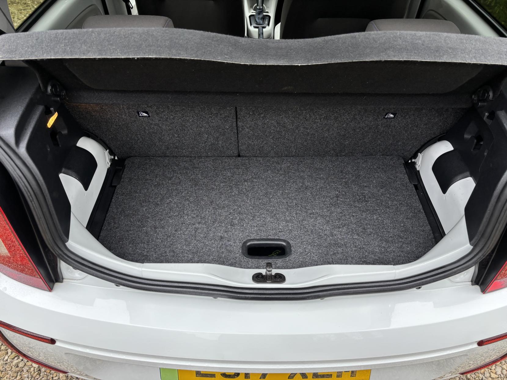 Volkswagen e-up! 18.7kWh e-up! Hatchback 5dr Electric Auto (82 ps)