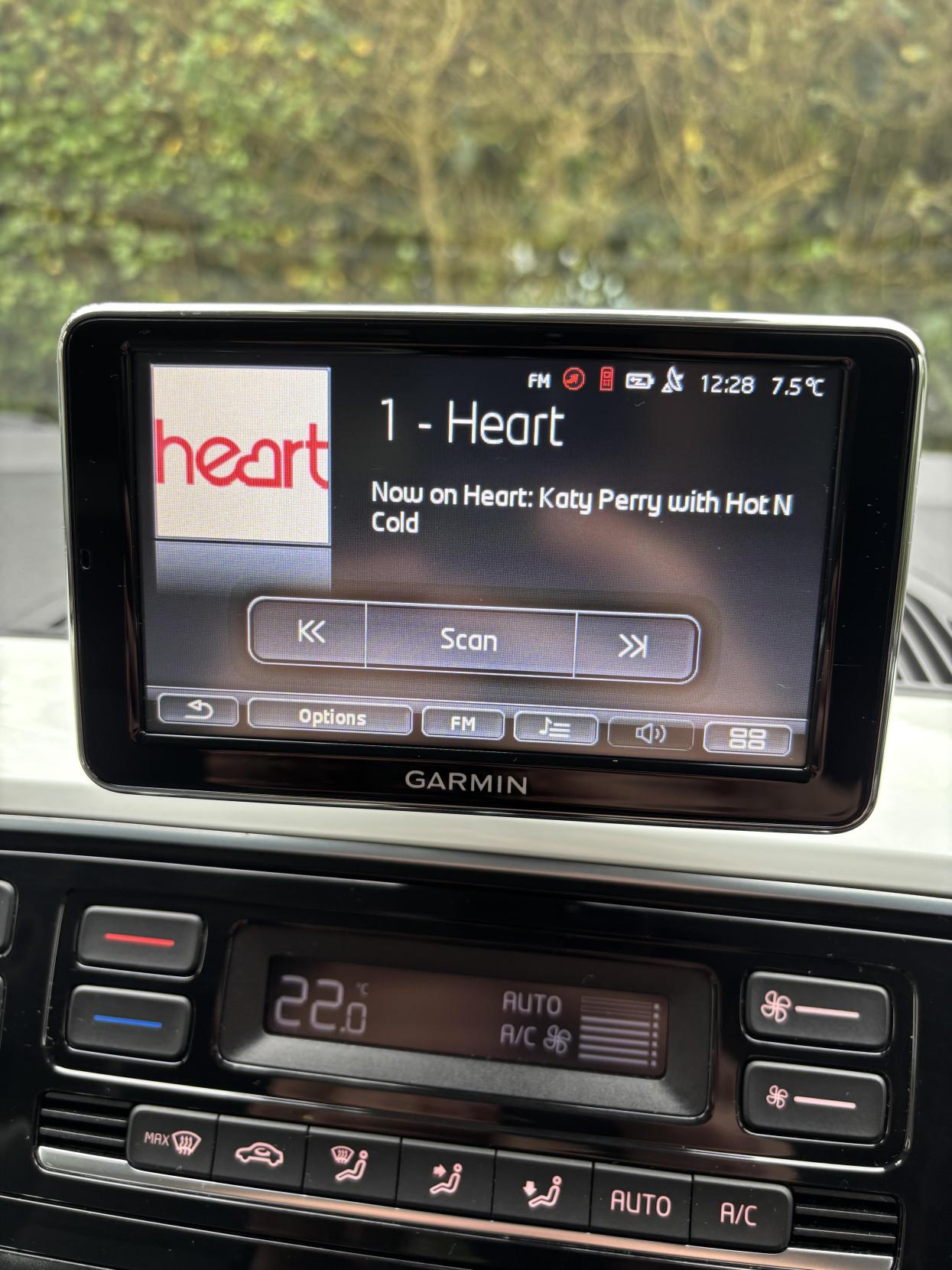 Volkswagen e-up! 18.7kWh e-up! Hatchback 5dr Electric Auto (82 ps)