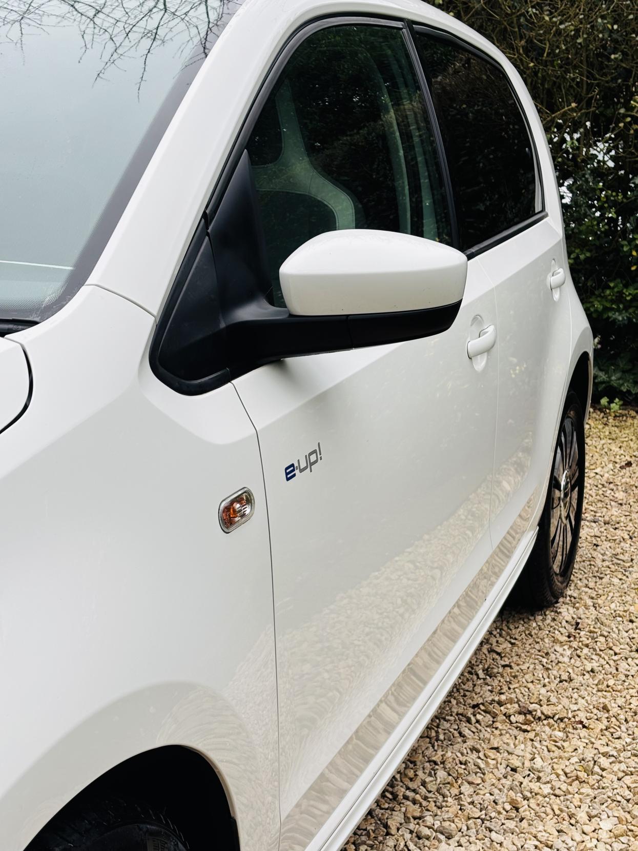 Volkswagen e-up! 18.7kWh e-up! Hatchback 5dr Electric Auto (82 ps)