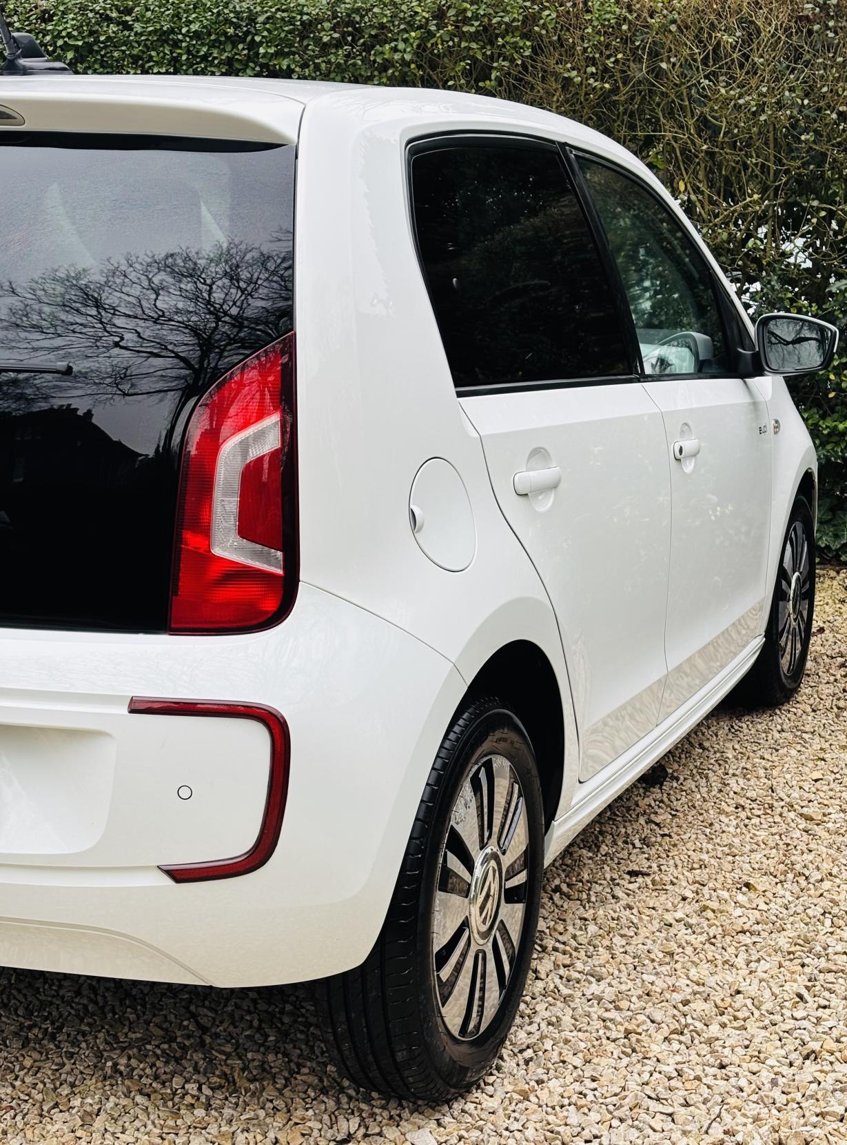 Volkswagen e-up! 18.7kWh e-up! Hatchback 5dr Electric Auto (82 ps)