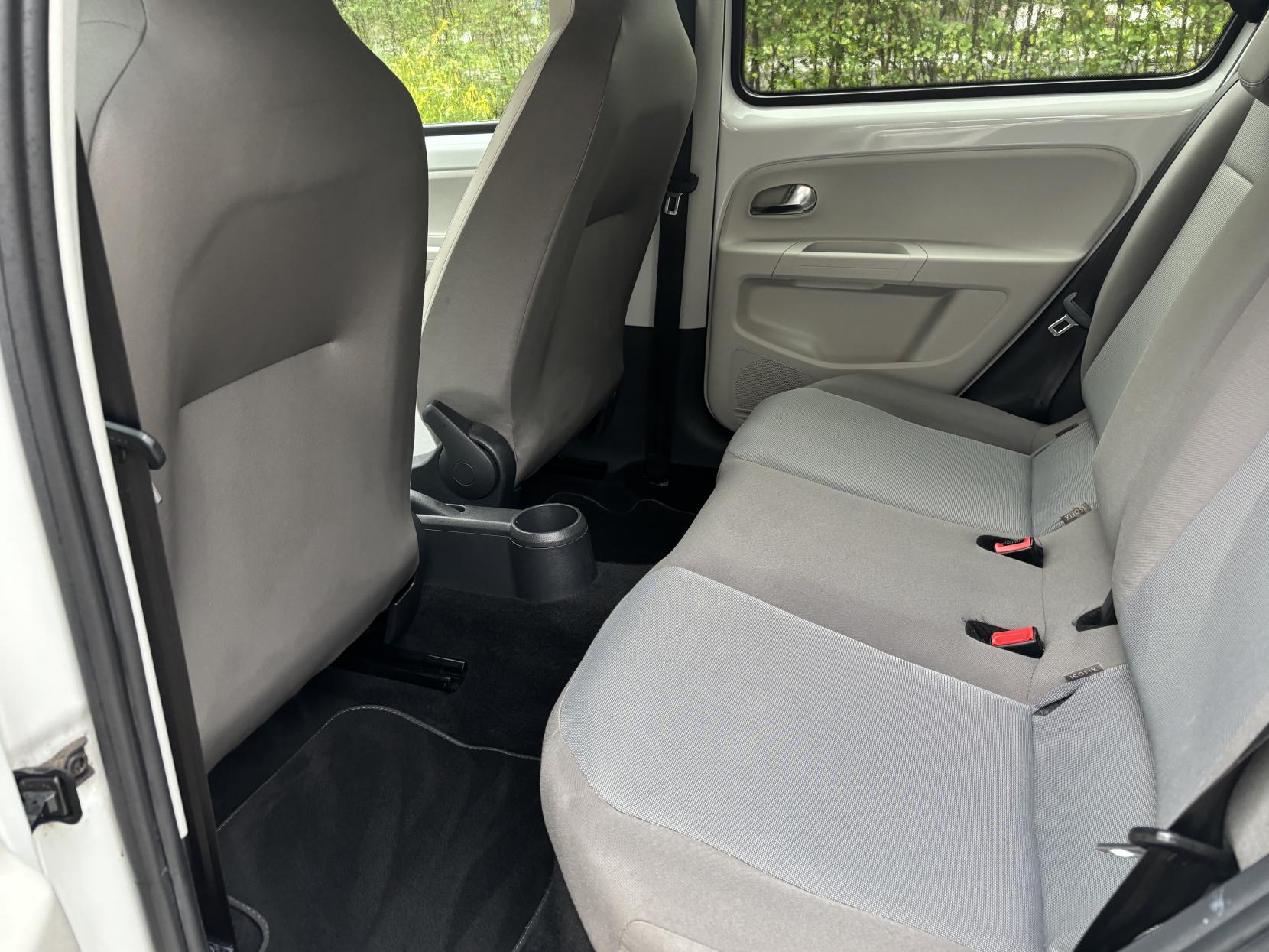 Volkswagen e-up! 18.7kWh e-up! Hatchback 5dr Electric Auto (82 ps)