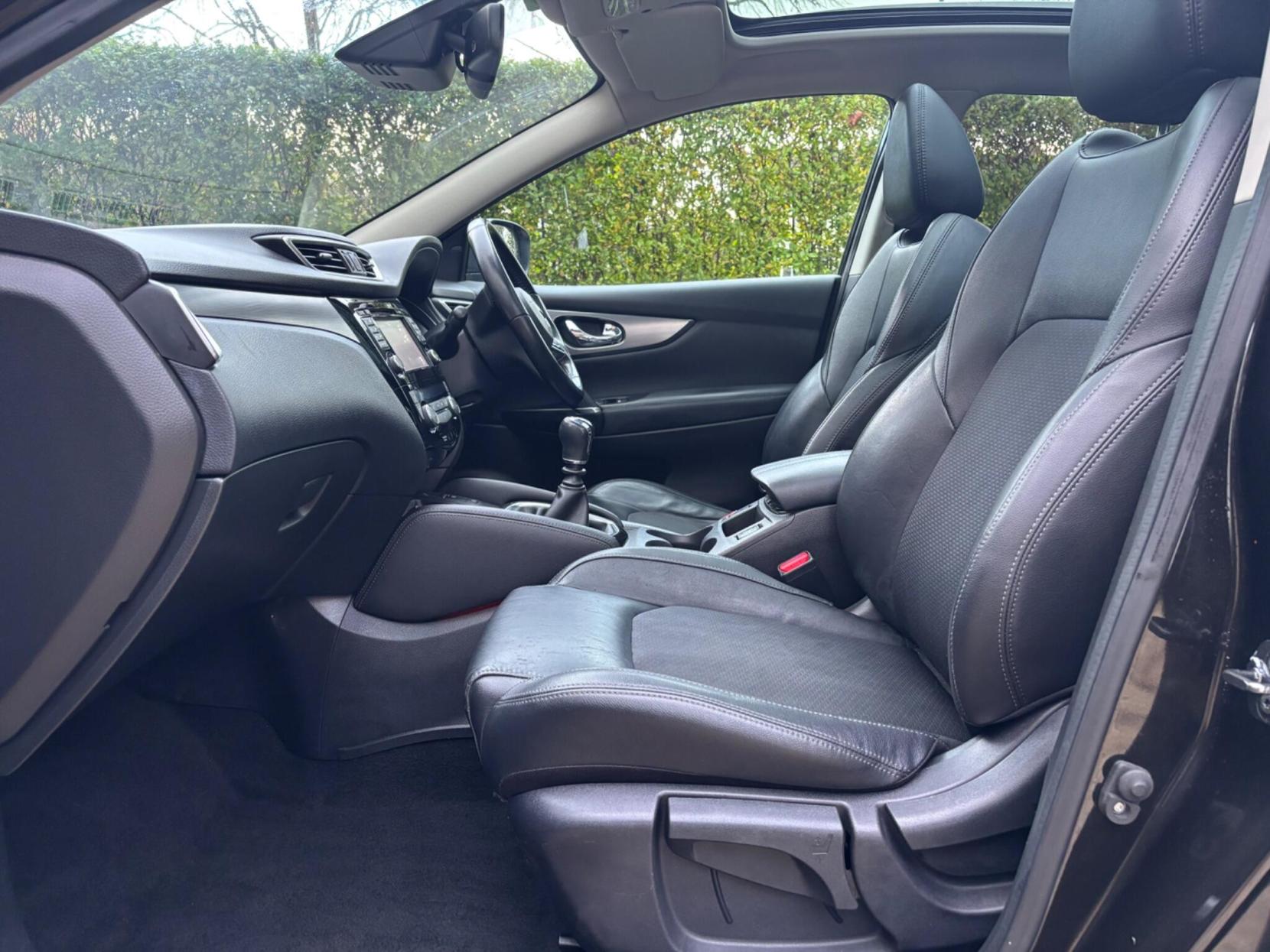 Nissan Qashqai 1.2 DIG-T Tekna SUV 5dr Petrol Manual Euro 6 (s/s) (115 ps)