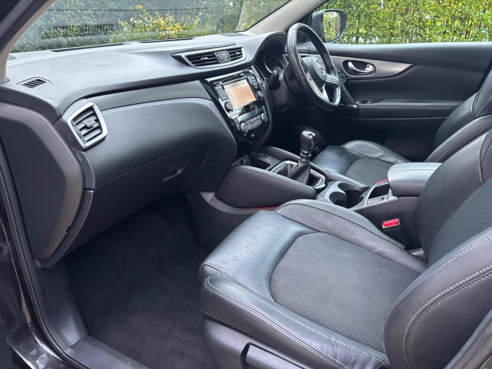 Nissan Qashqai 1.2 DIG-T Tekna SUV 5dr Petrol Manual Euro 6 (s/s) (115 ps)