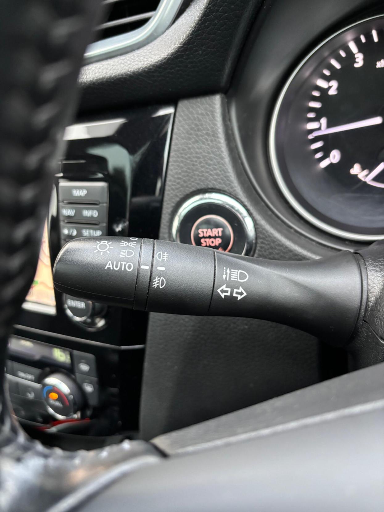 Nissan Qashqai 1.2 DIG-T Tekna SUV 5dr Petrol Manual Euro 6 (s/s) (115 ps)