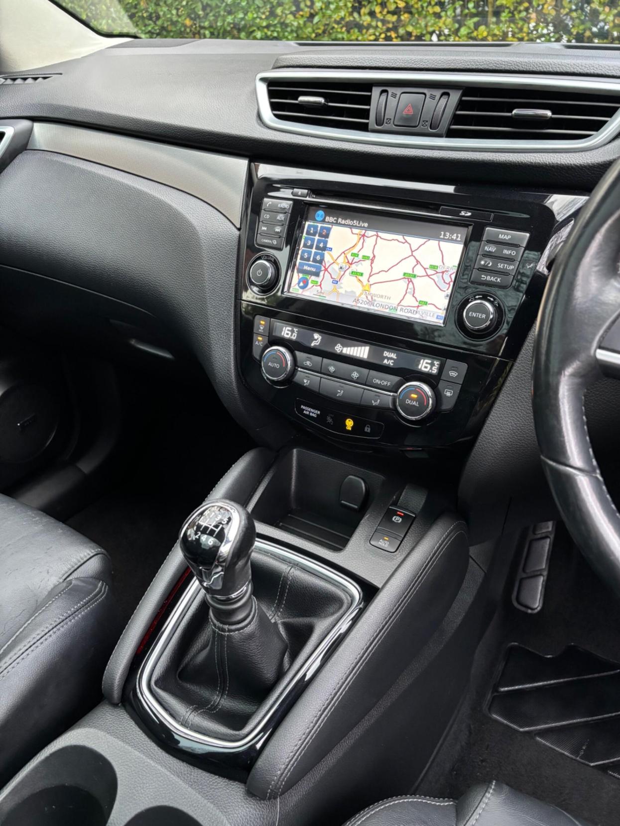 Nissan Qashqai 1.2 DIG-T Tekna SUV 5dr Petrol Manual Euro 6 (s/s) (115 ps)