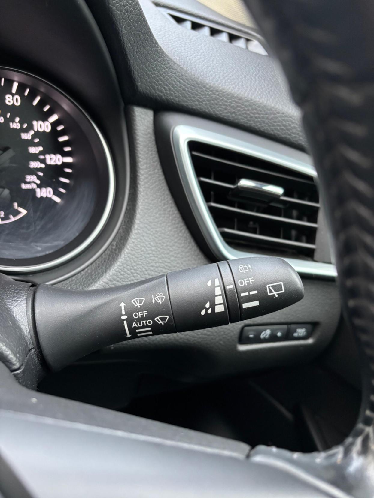 Nissan Qashqai 1.2 DIG-T Tekna SUV 5dr Petrol Manual Euro 6 (s/s) (115 ps)