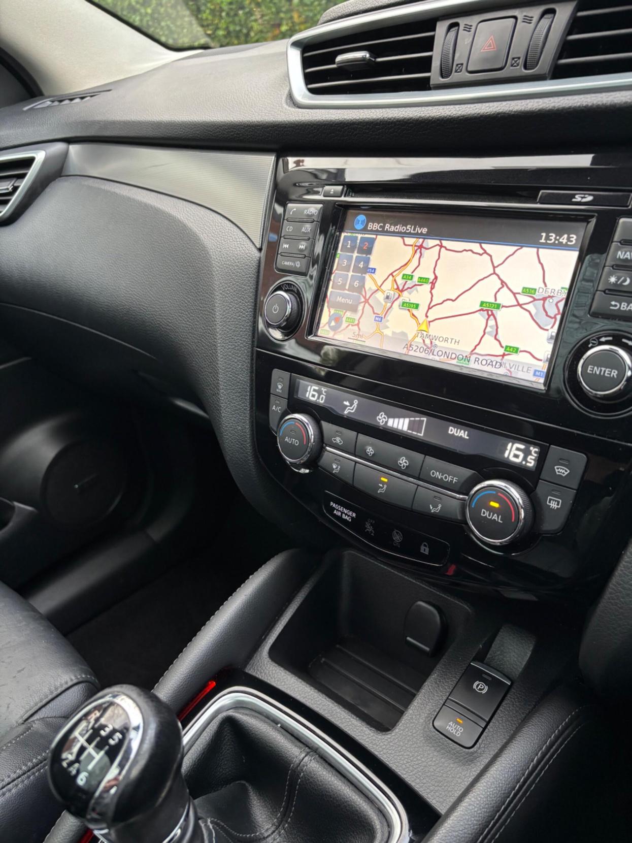 Nissan Qashqai 1.2 DIG-T Tekna SUV 5dr Petrol Manual Euro 6 (s/s) (115 ps)