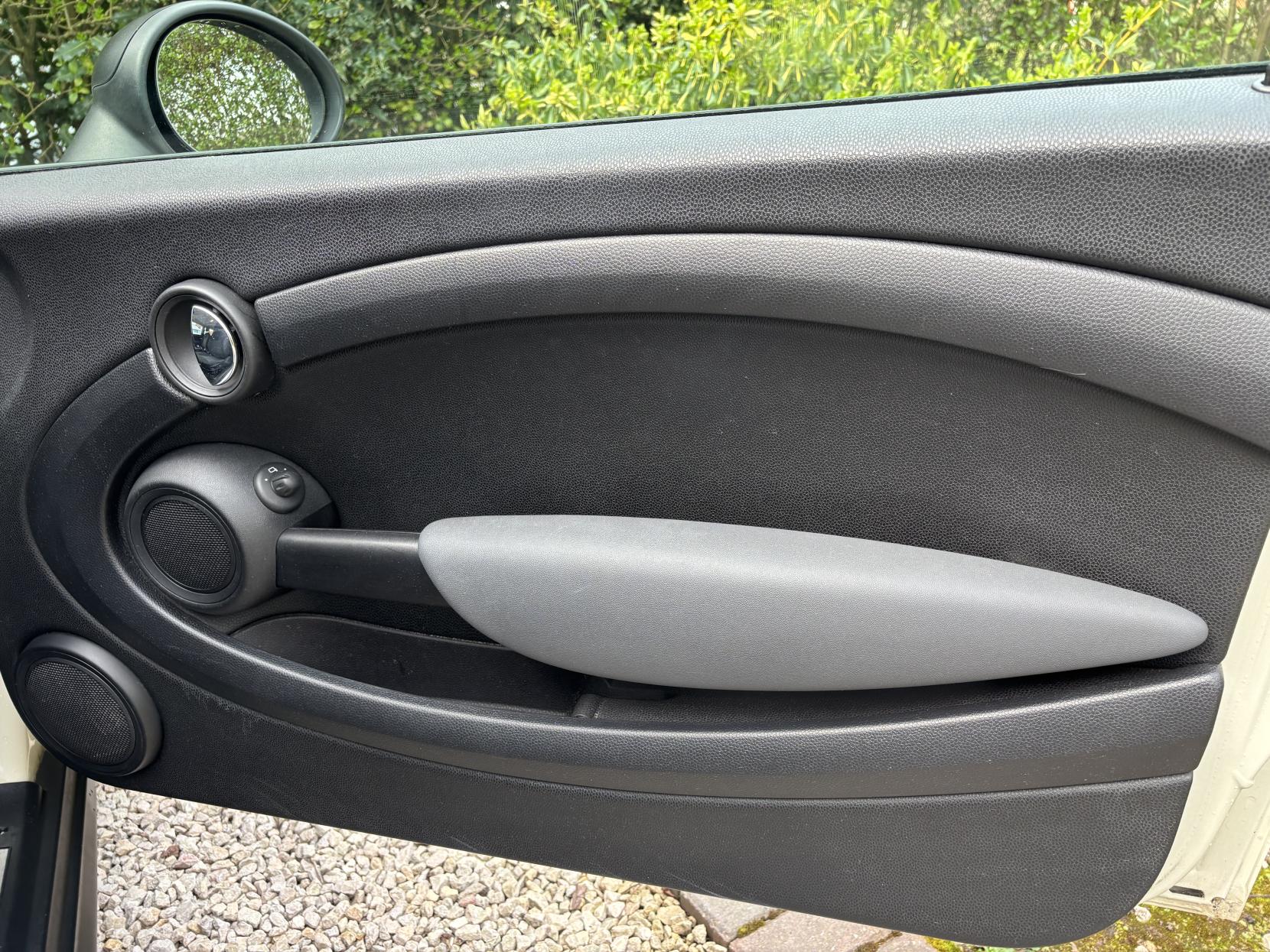 MINI Hatch 1.6 One Hatchback 3dr Petrol Manual Euro 5 (98 ps)