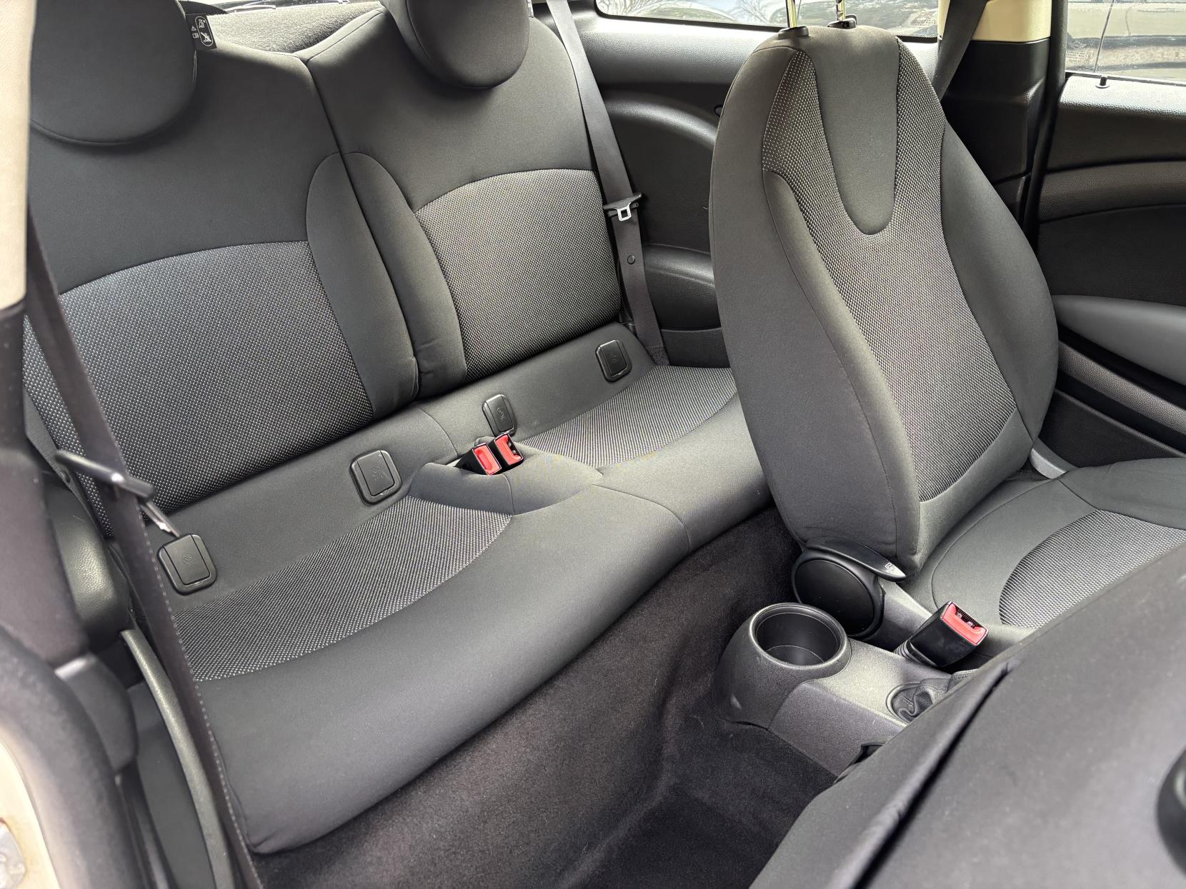 MINI Hatch 1.6 One Hatchback 3dr Petrol Manual Euro 5 (98 ps)