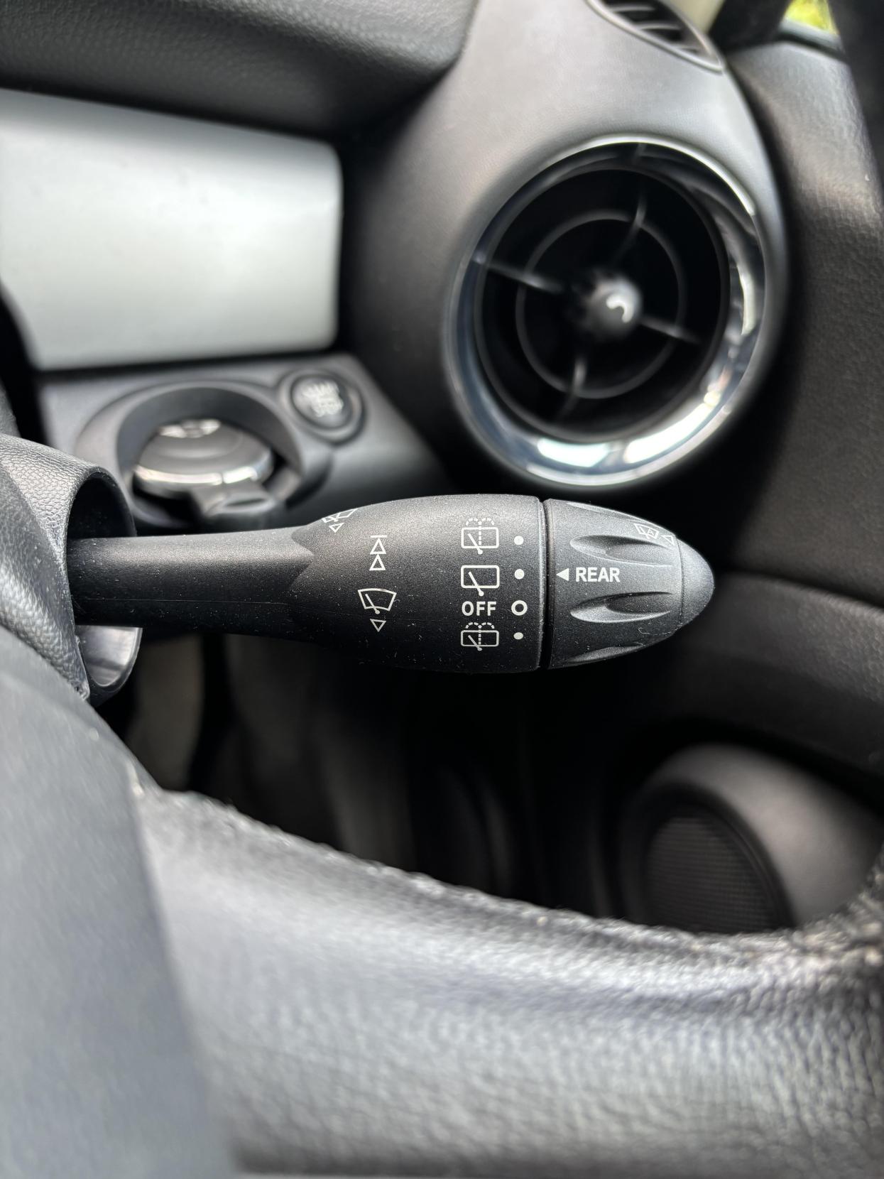 MINI Hatch 1.6 One Hatchback 3dr Petrol Manual Euro 5 (98 ps)