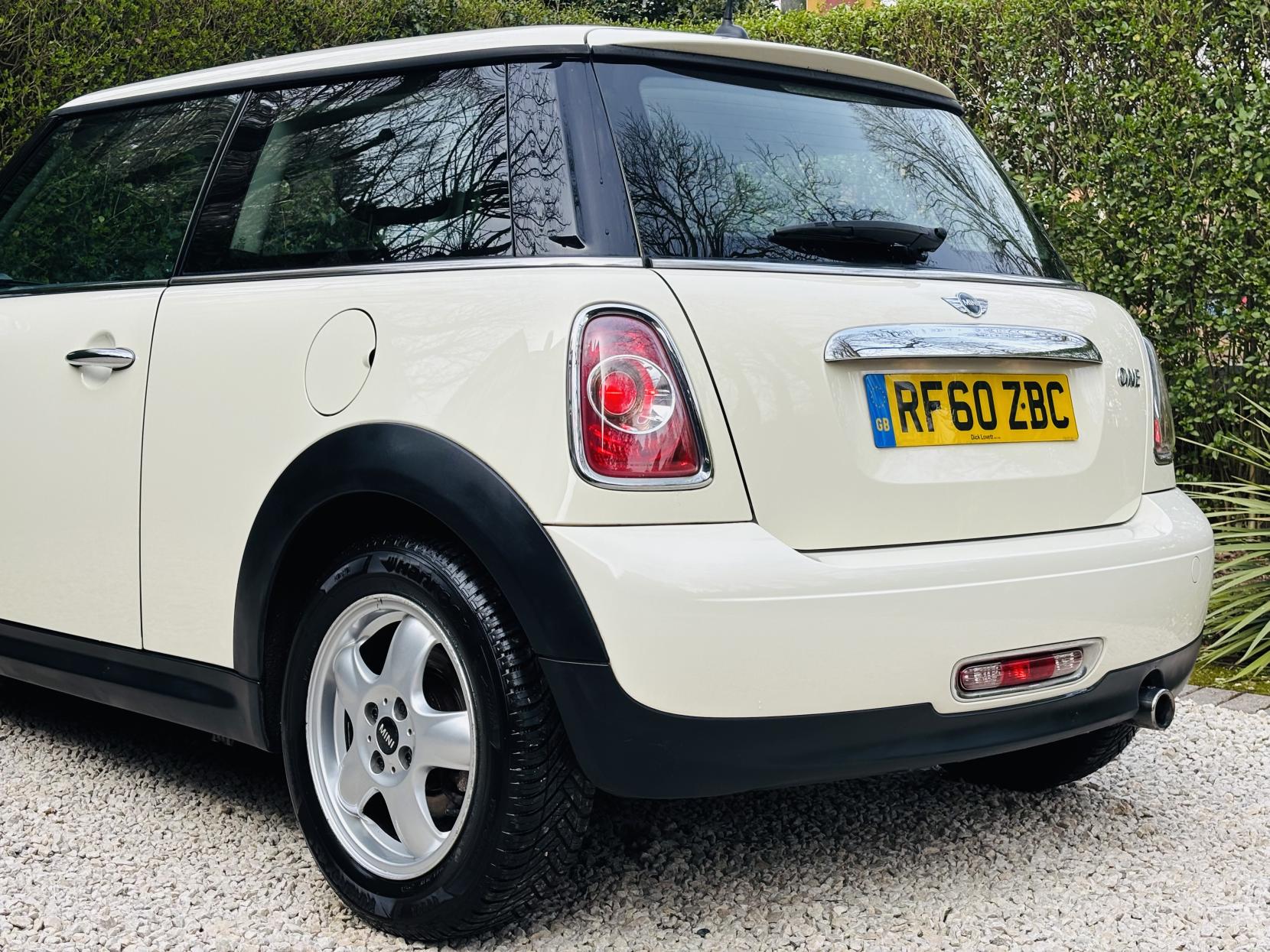 MINI Hatch 1.6 One Hatchback 3dr Petrol Manual Euro 5 (98 ps)