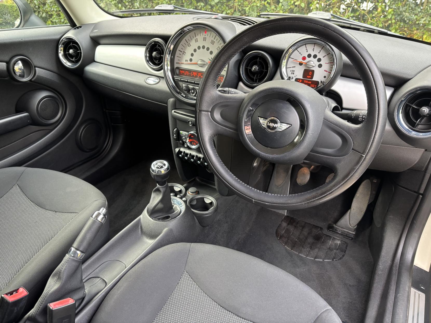 MINI Hatch 1.6 One Hatchback 3dr Petrol Manual Euro 5 (98 ps)