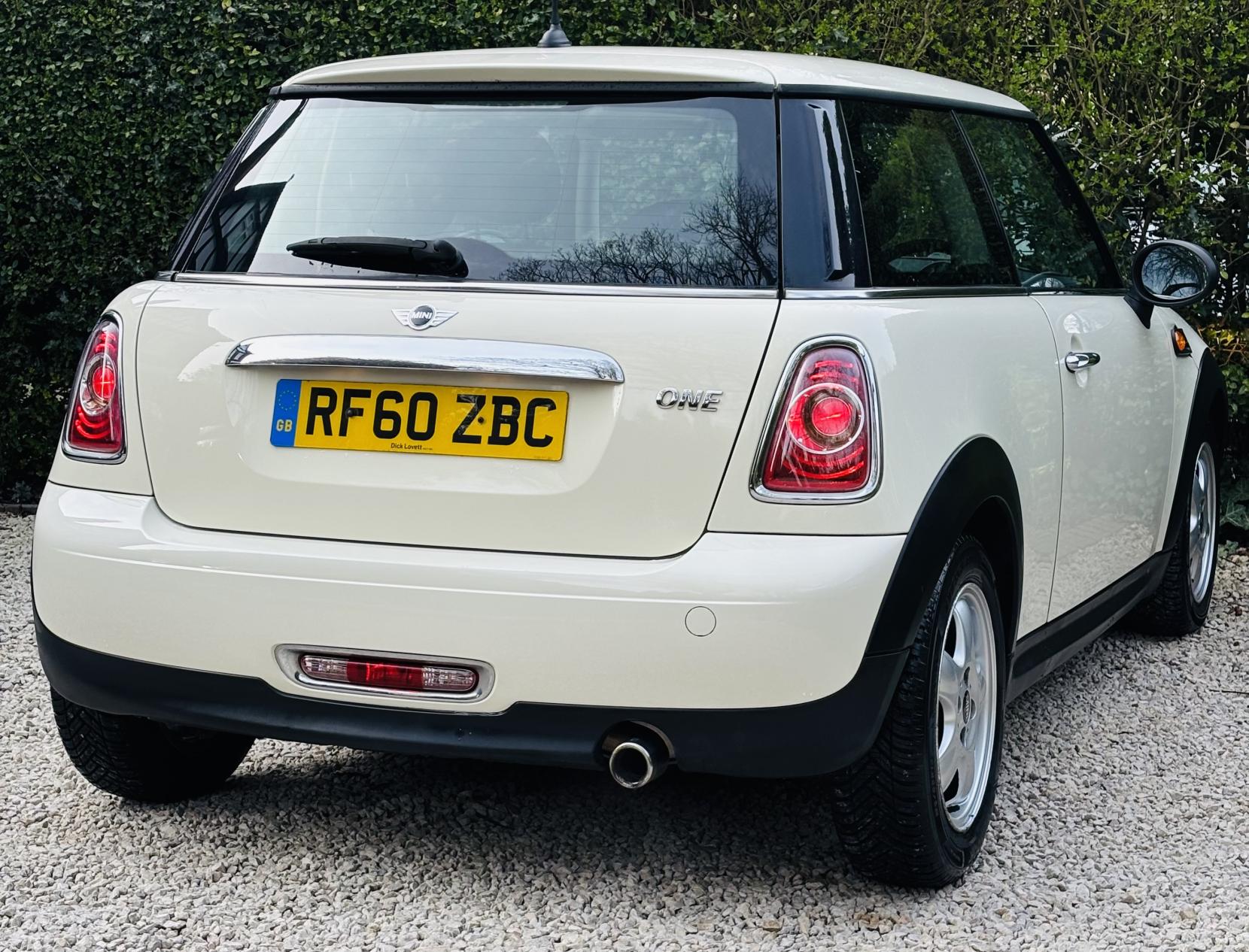 MINI Hatch 1.6 One Hatchback 3dr Petrol Manual Euro 5 (98 ps)