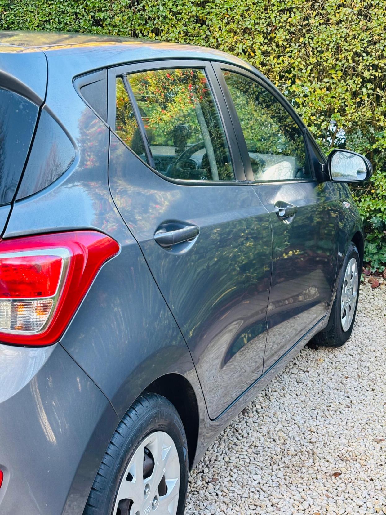 Hyundai i10 1.2 SE Hatchback 5dr Petrol Manual Euro 5 (87 ps)