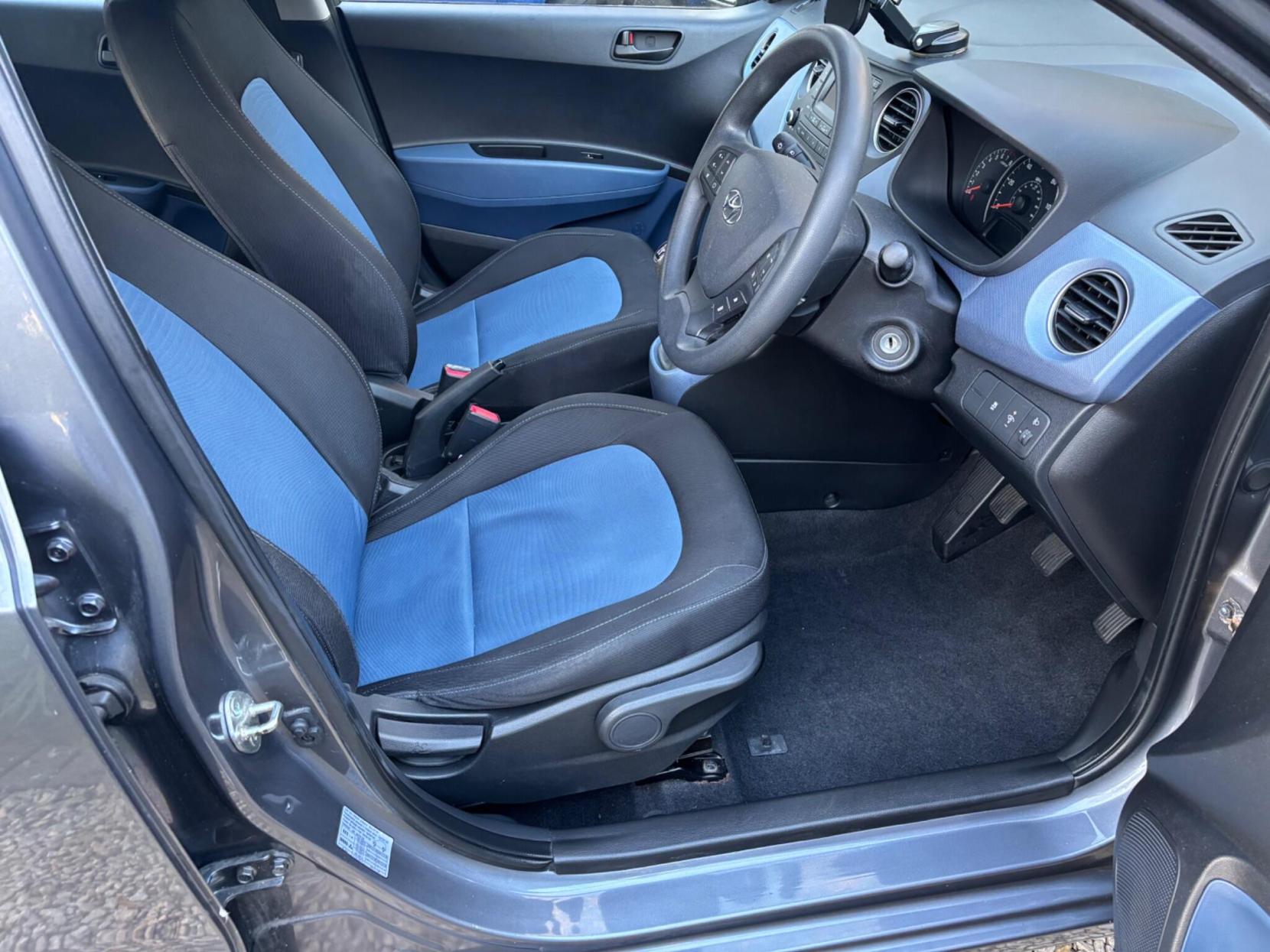 Hyundai i10 1.2 SE Hatchback 5dr Petrol Manual Euro 5 (87 ps)